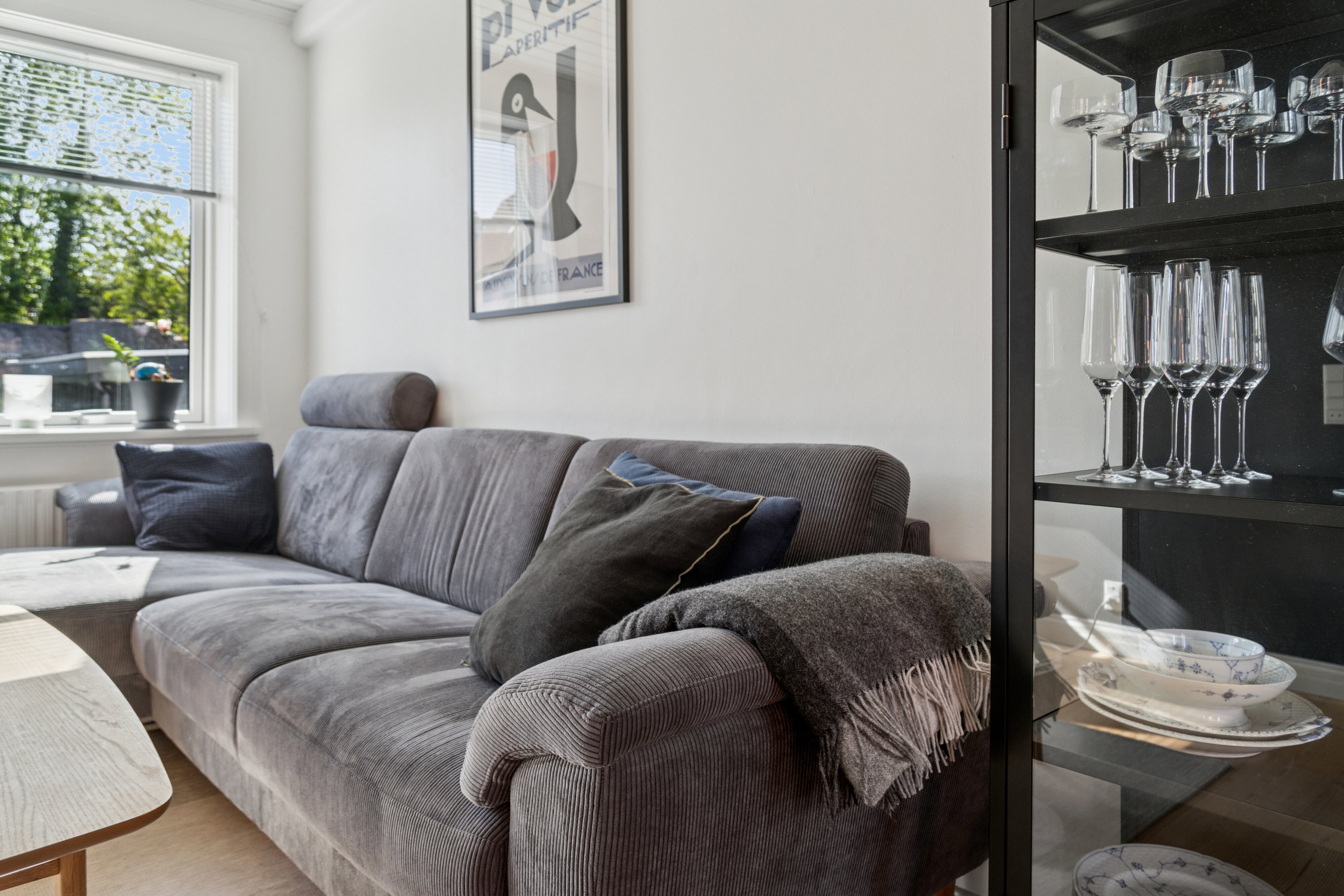 Fremhævet stue billede i fuldskærmstilstand. Billede af Rosengade 11, 3770 Allinge