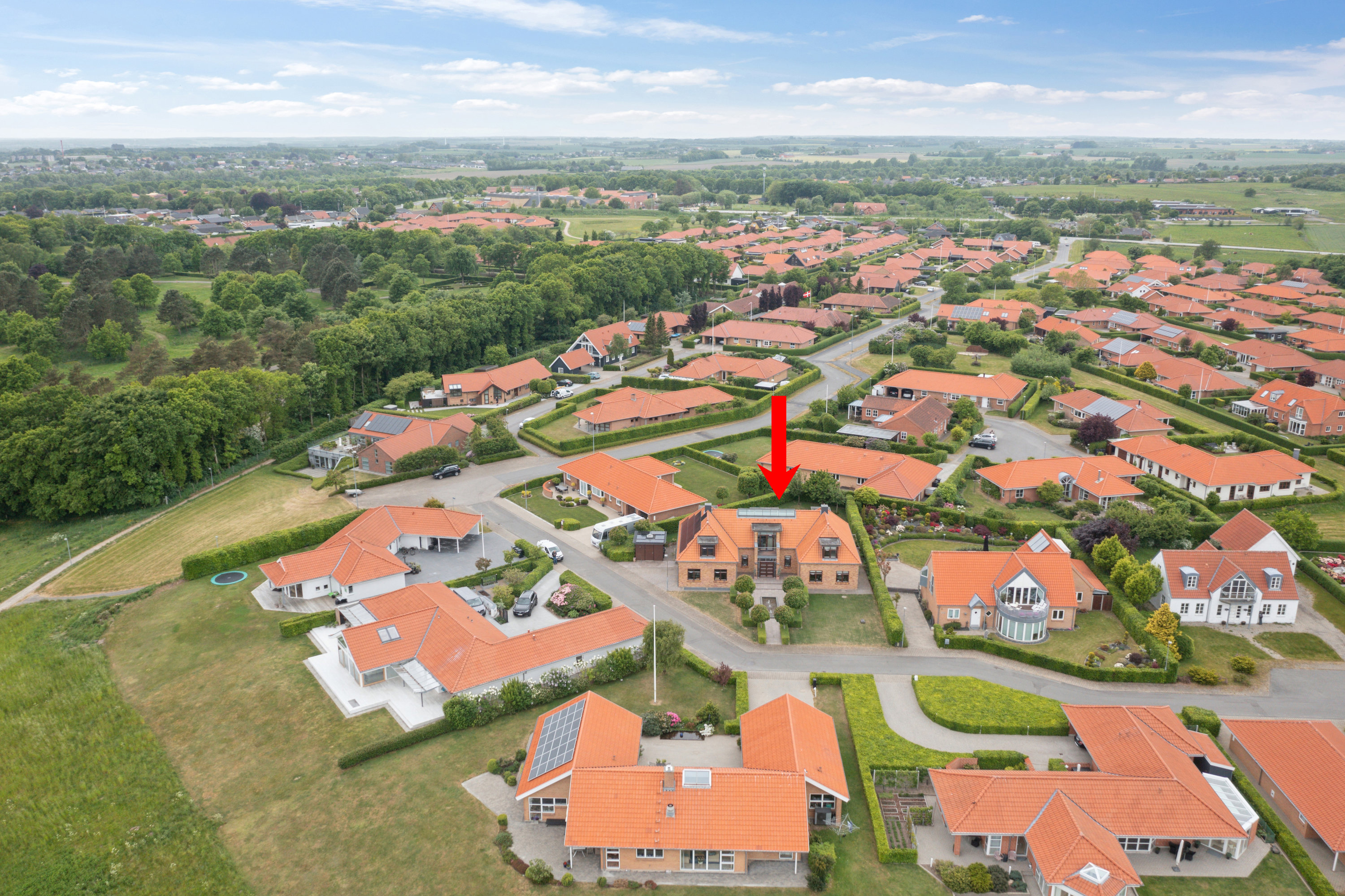 Fremhævet luftfoto billede i fuldskærmstilstand. Billede af Petuniavej 203, 7800 Skive