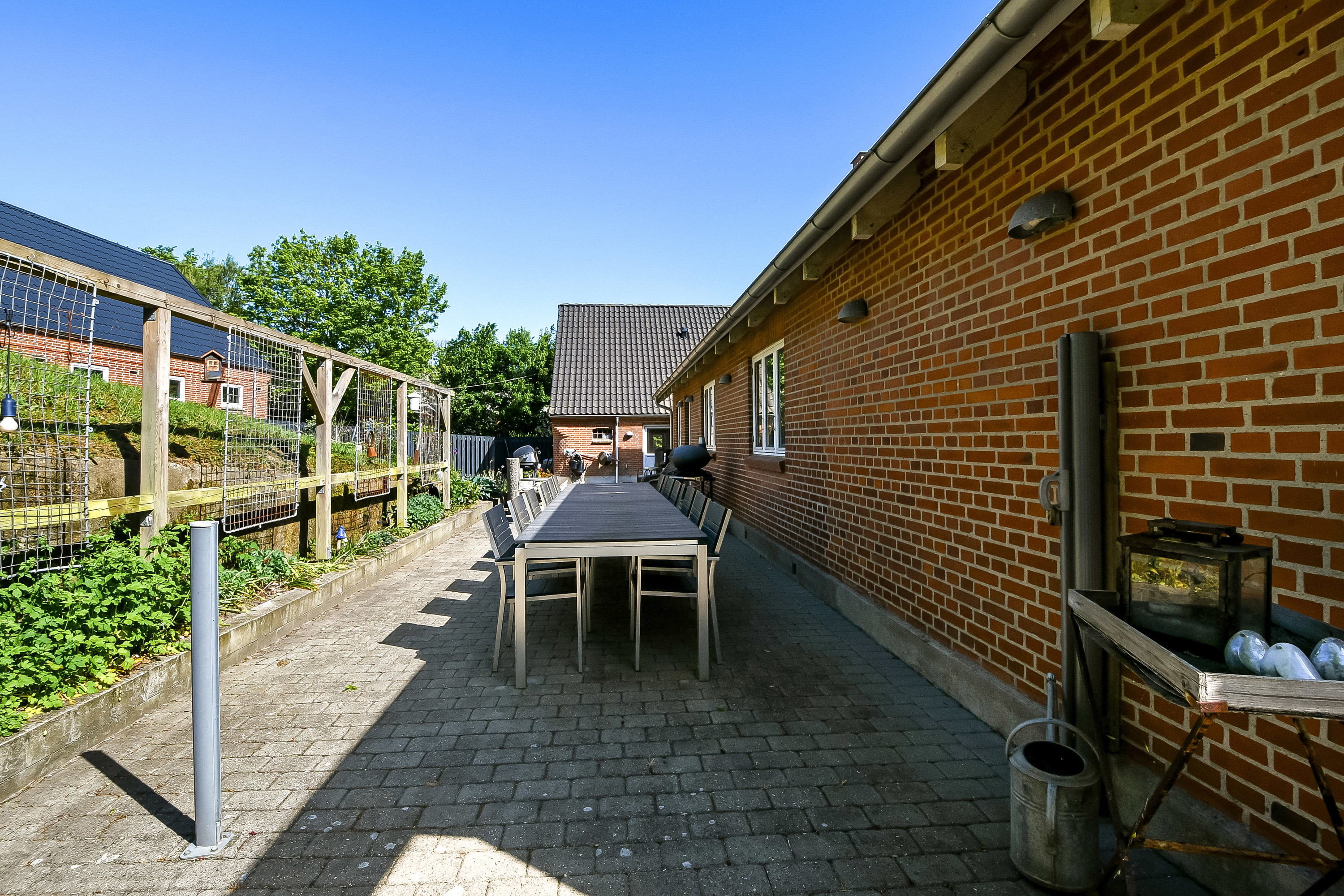 Fremhævet terrasse billede i fuldskærmstilstand. Billede af Lindeborgvej 18, 7560 Hjerm