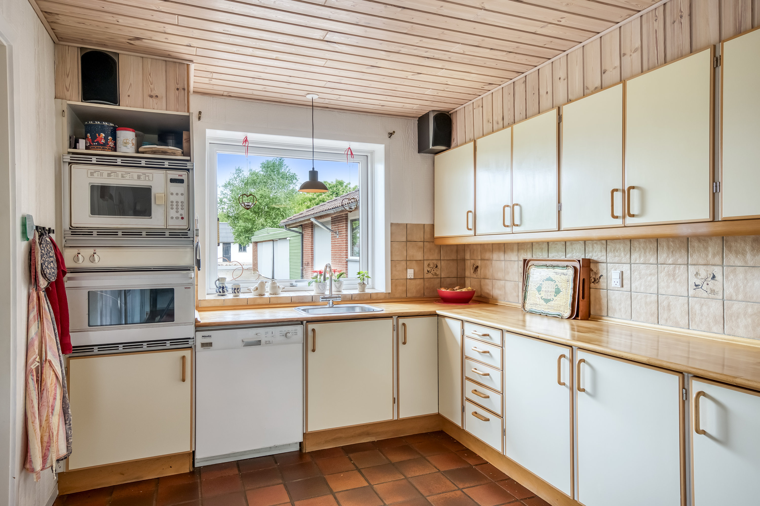 Fremhævet køkken billede i fuldskærmstilstand. Billede af Laugsvej 8, 6270 Tønder