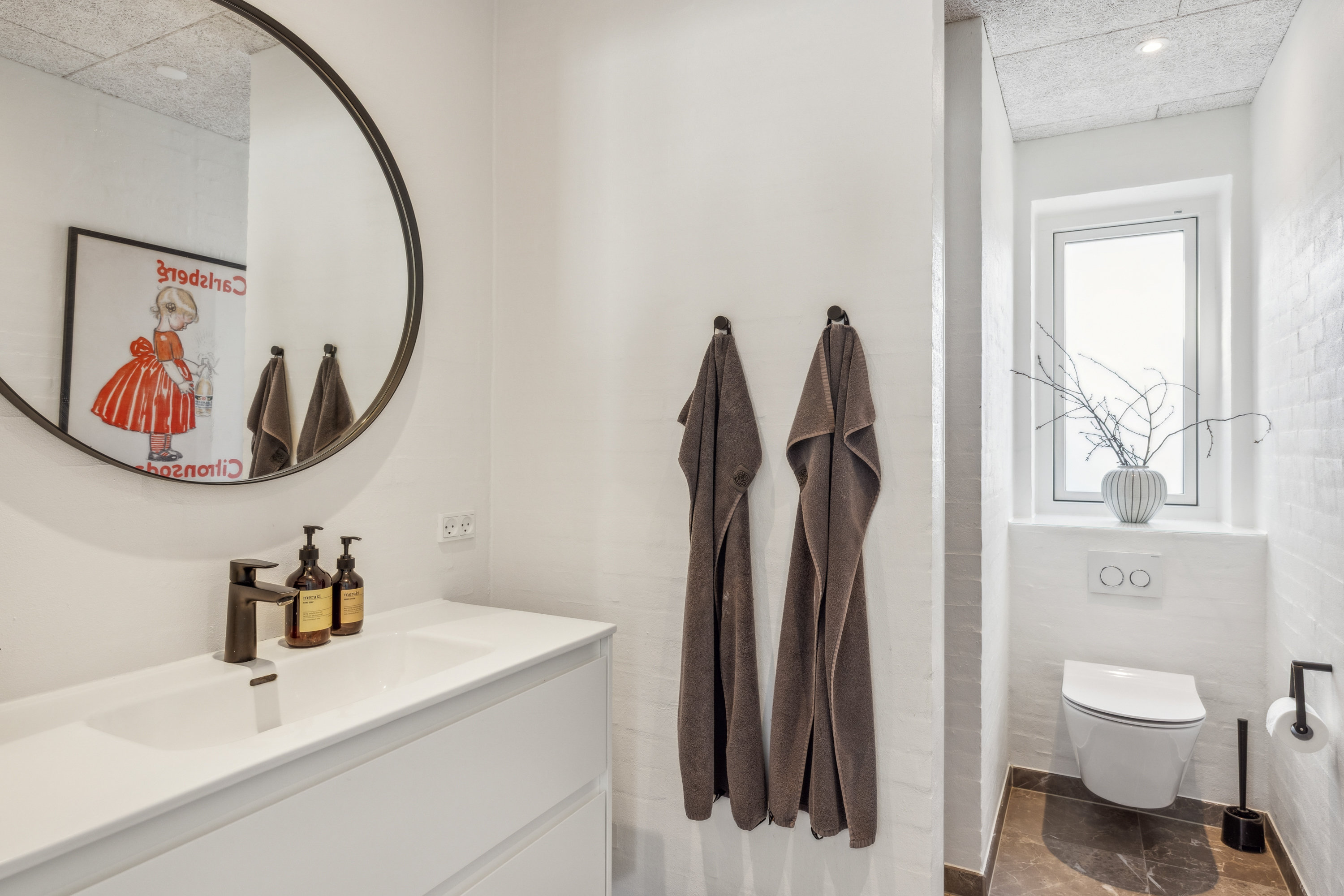 Fremhævet badeværelse billede i fuldskærmstilstand. Billede af Kastanievej 10, 8550 Ryomgård