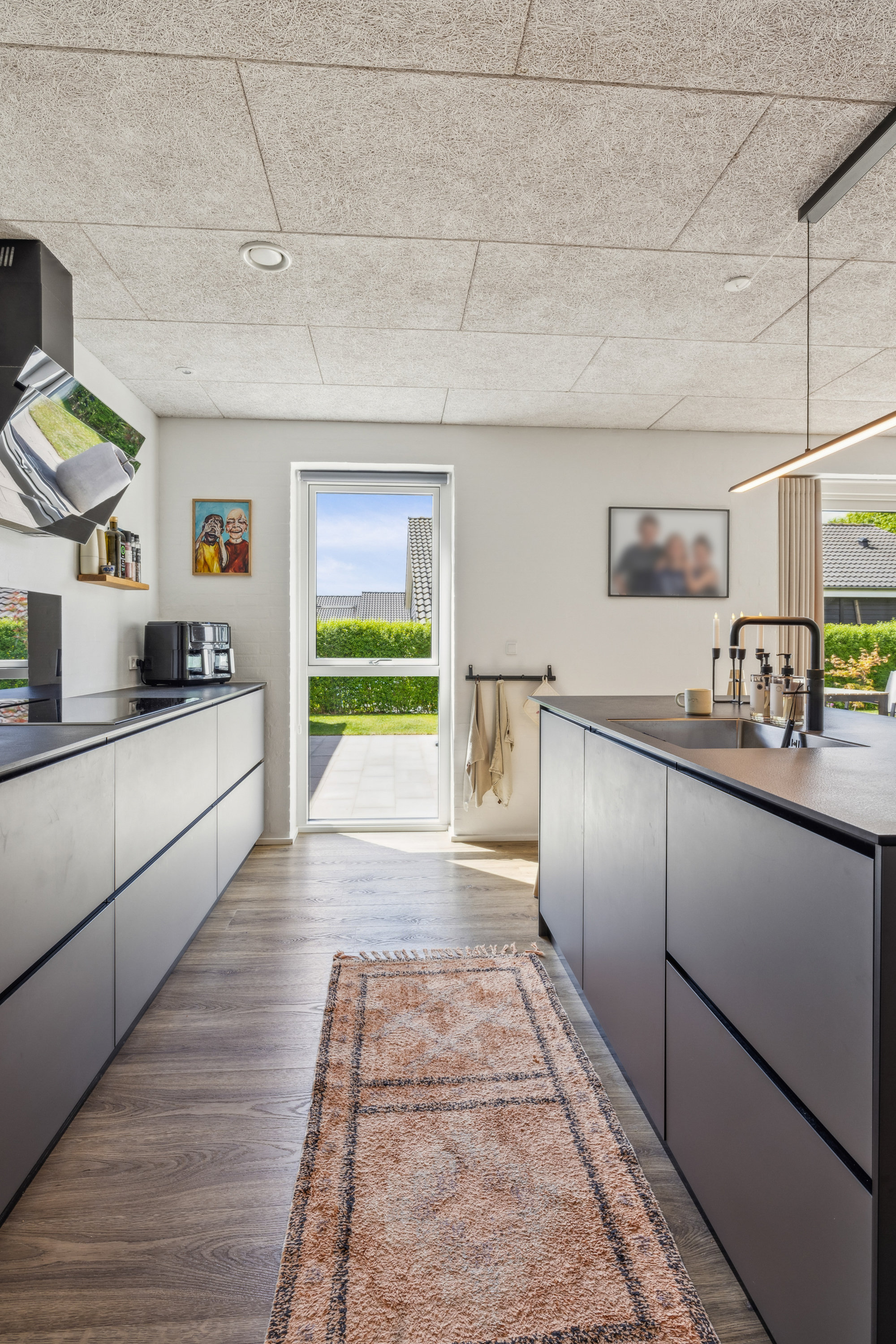 Fremhævet køkken billede i fuldskærmstilstand. Billede af Kastanievej 10, 8550 Ryomgård