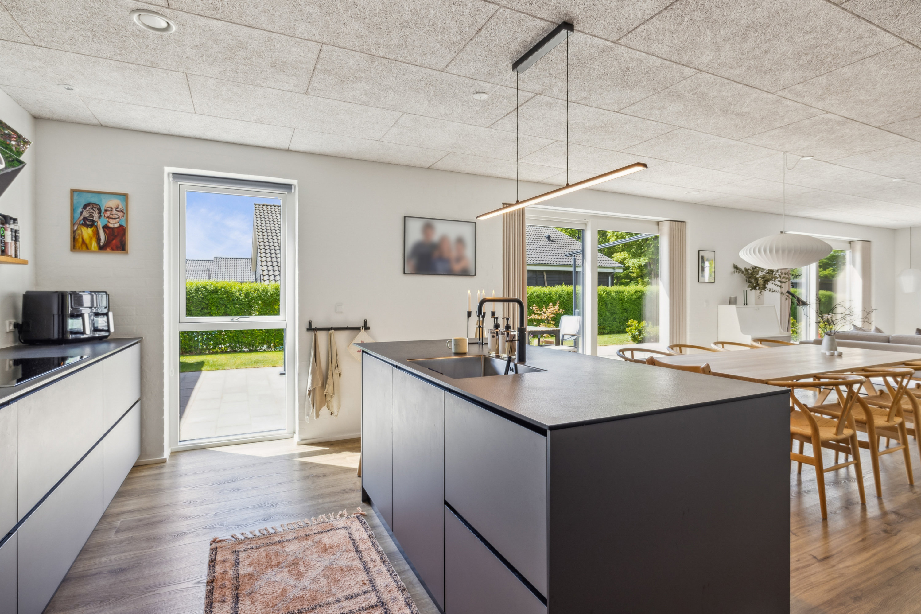 Fremhævet køkken billede i fuldskærmstilstand. Billede af Kastanievej 10, 8550 Ryomgård