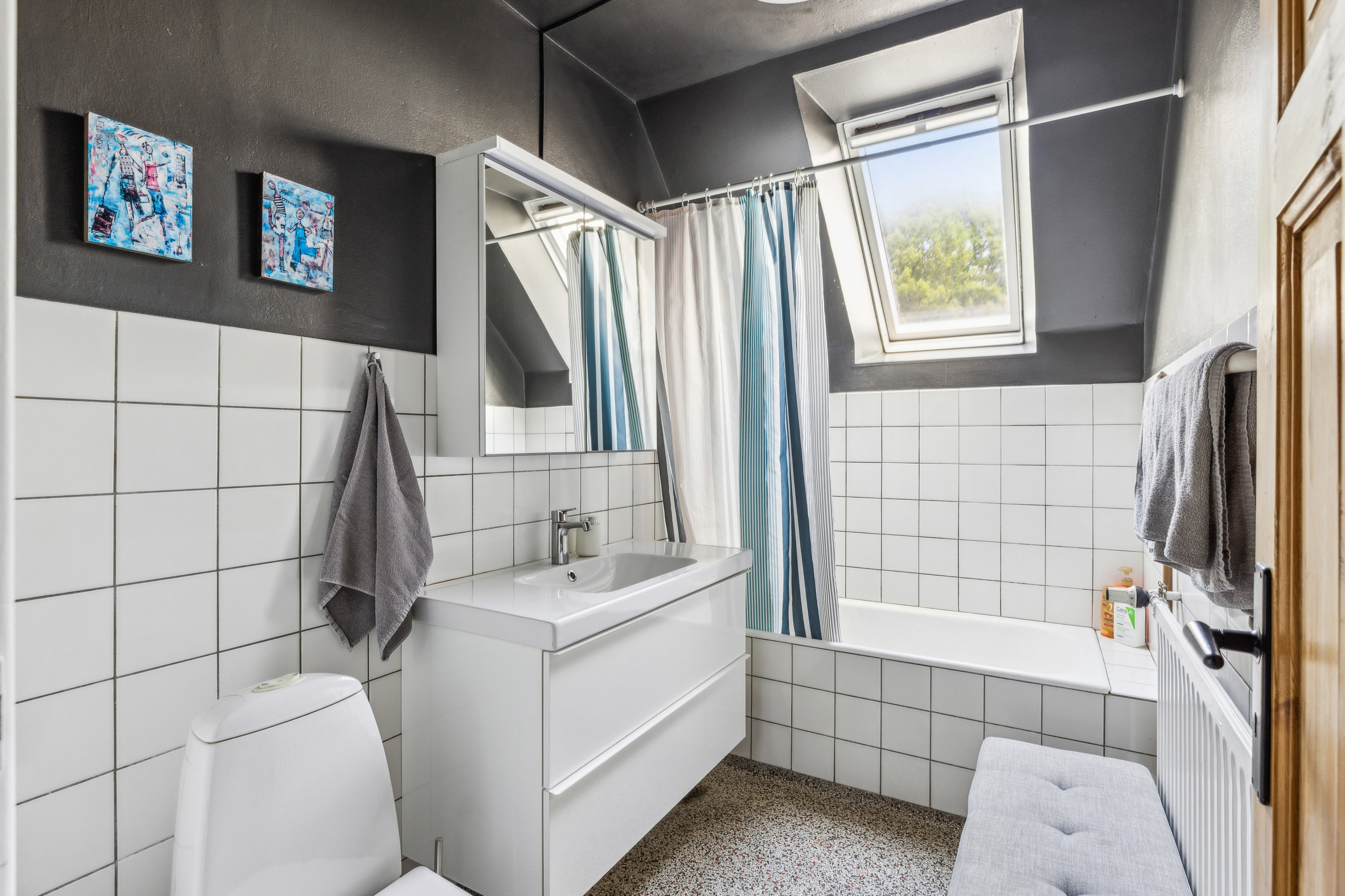 Fremhævet badeværelse billede i fuldskærmstilstand. Billede af Nydamvej 15, Øster Sottrup, 6400 Sønderborg