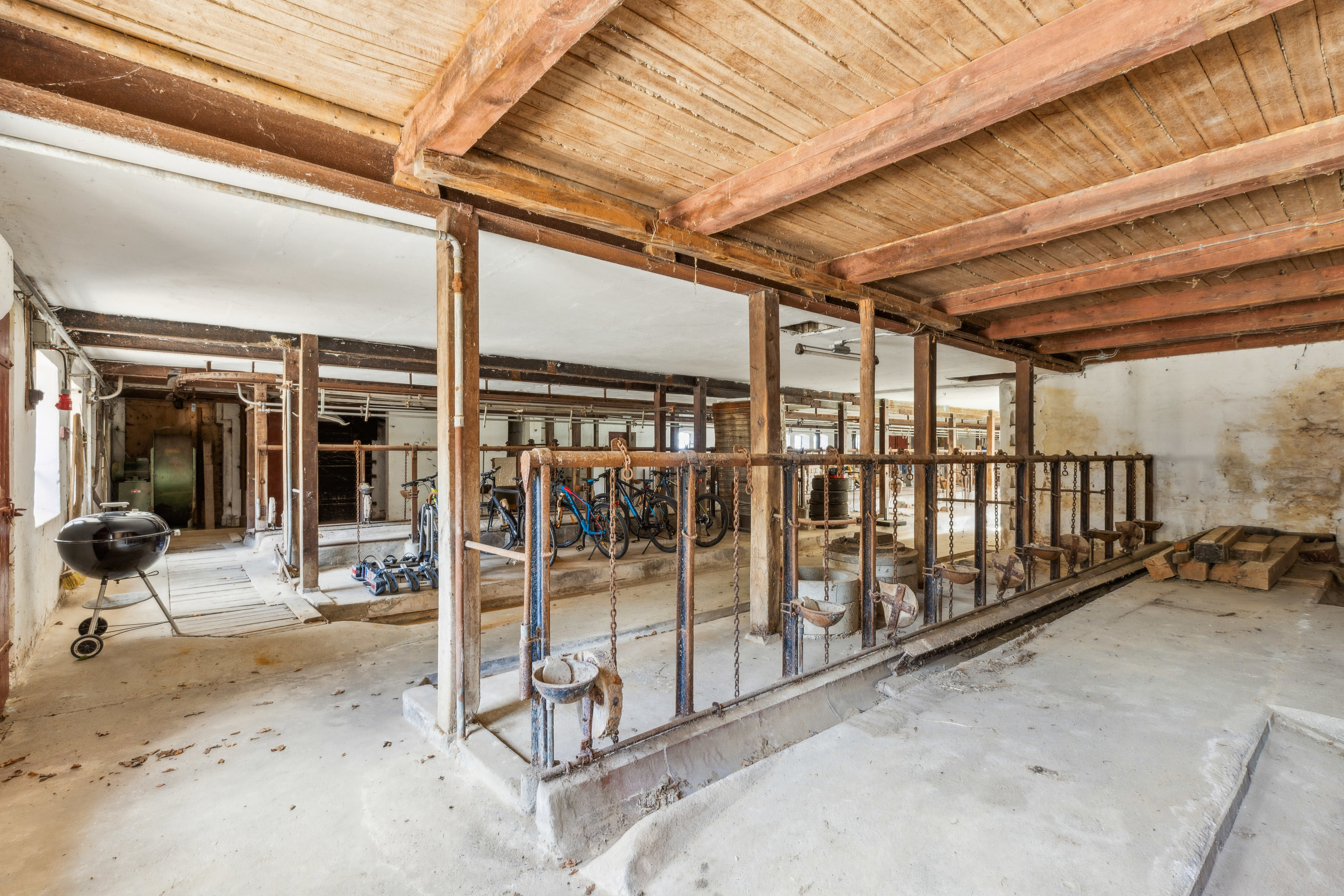 Fremhævet stald billede i fuldskærmstilstand. Billede af Nydamvej 15, Øster Sottrup, 6400 Sønderborg