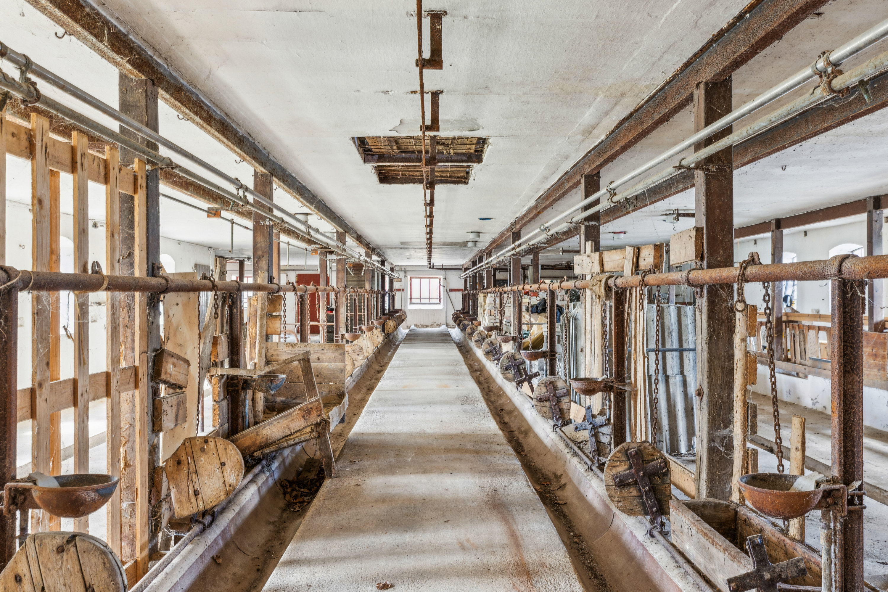 Fremhævet stald billede i fuldskærmstilstand. Billede af Nydamvej 15, Øster Sottrup, 6400 Sønderborg