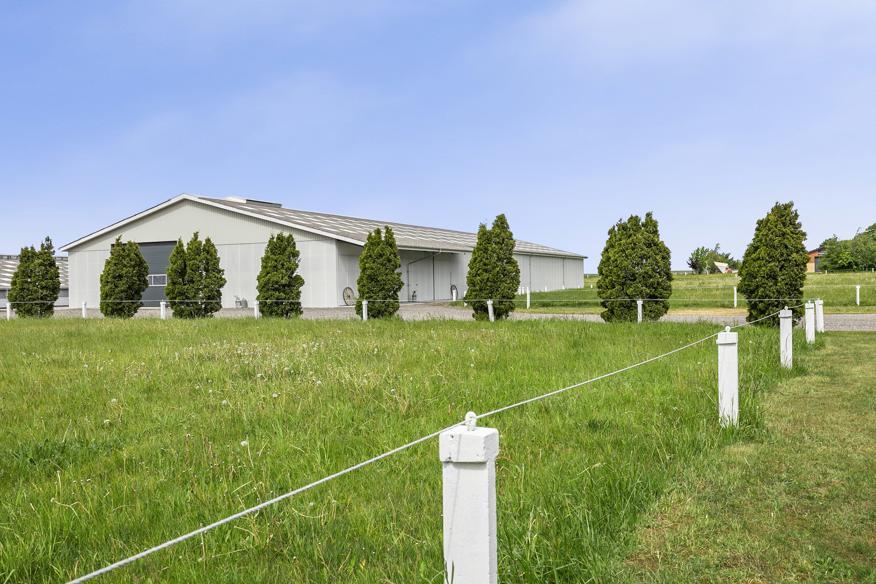 Fremhævet ridehal billede i fuldskærmstilstand. Billede af Gunderstedvej 3, 9600 Aars