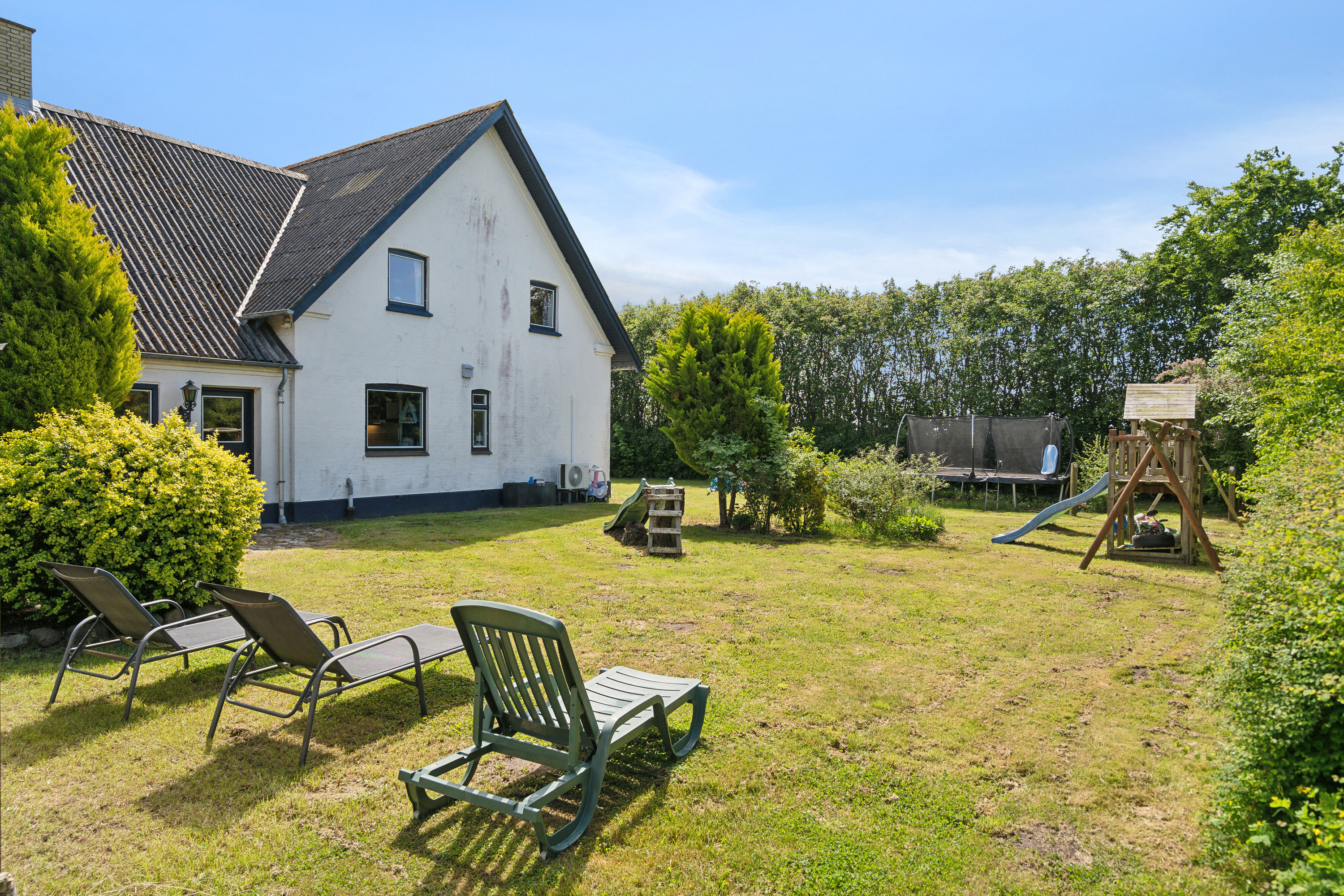 Fremhævet set fra haven billede i fuldskærmstilstand. Billede af Ringevej 50, Nr Nærå, 5450 Otterup