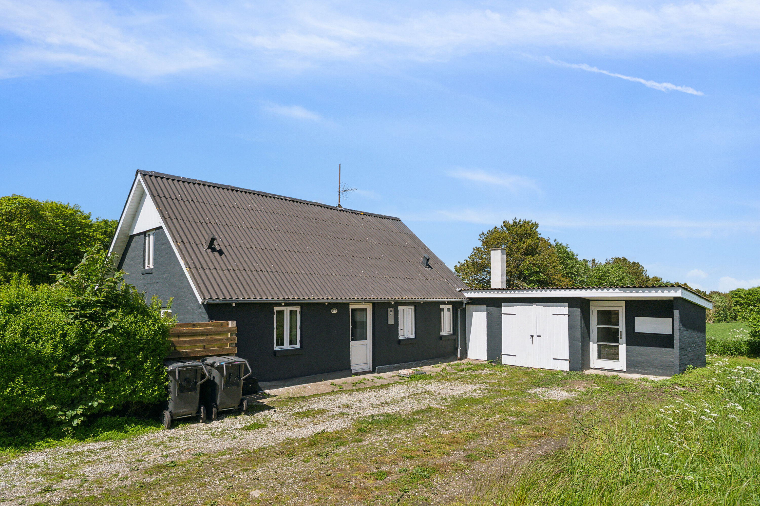 Miniaturebillede 2: set fra haven. Billede af Skagen Landevej 332, Bjergby, 9800 Hjørring