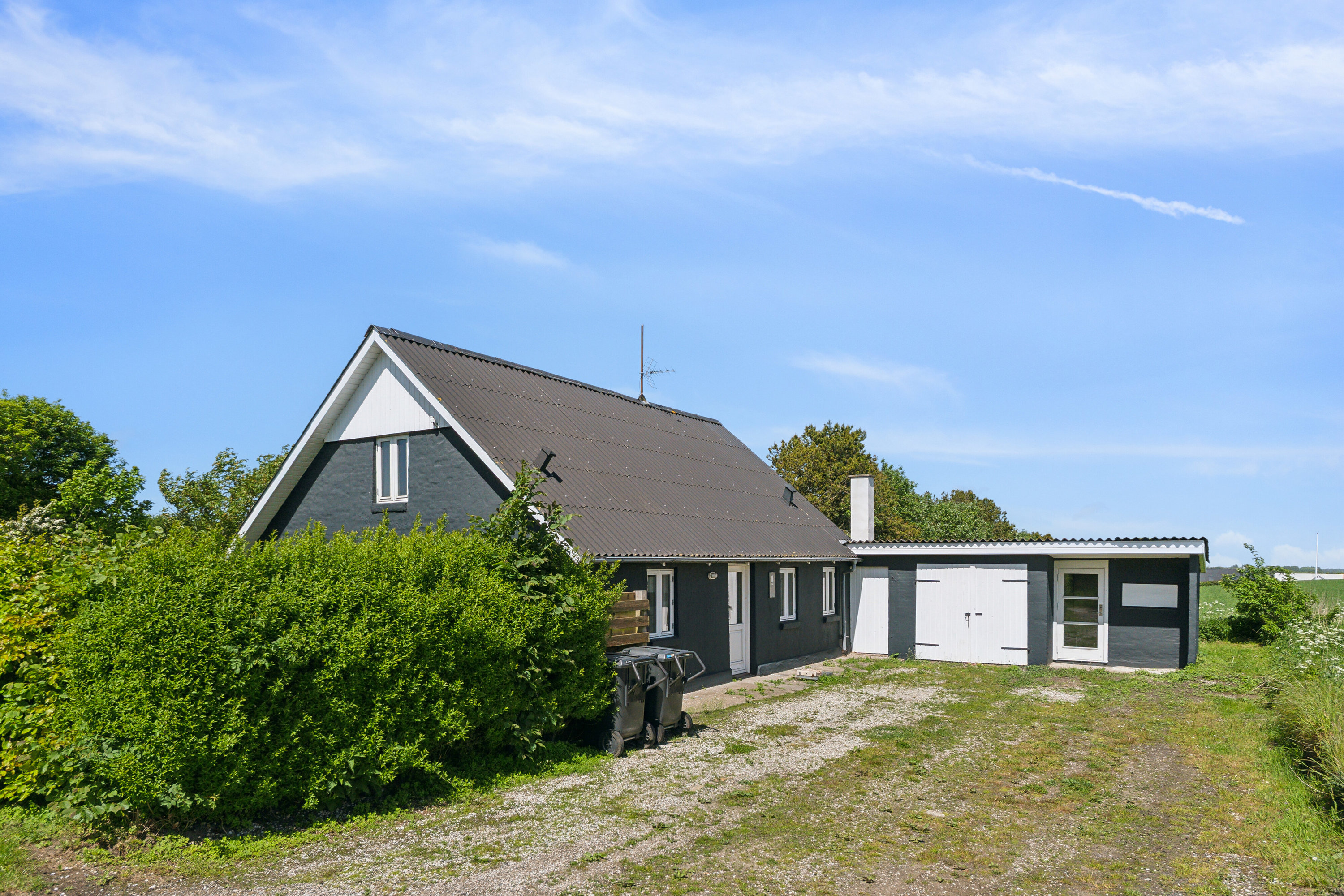 Fremhævet set fra haven billede i fuldskærmstilstand. Billede af Skagen Landevej 332, Bjergby, 9800 Hjørring