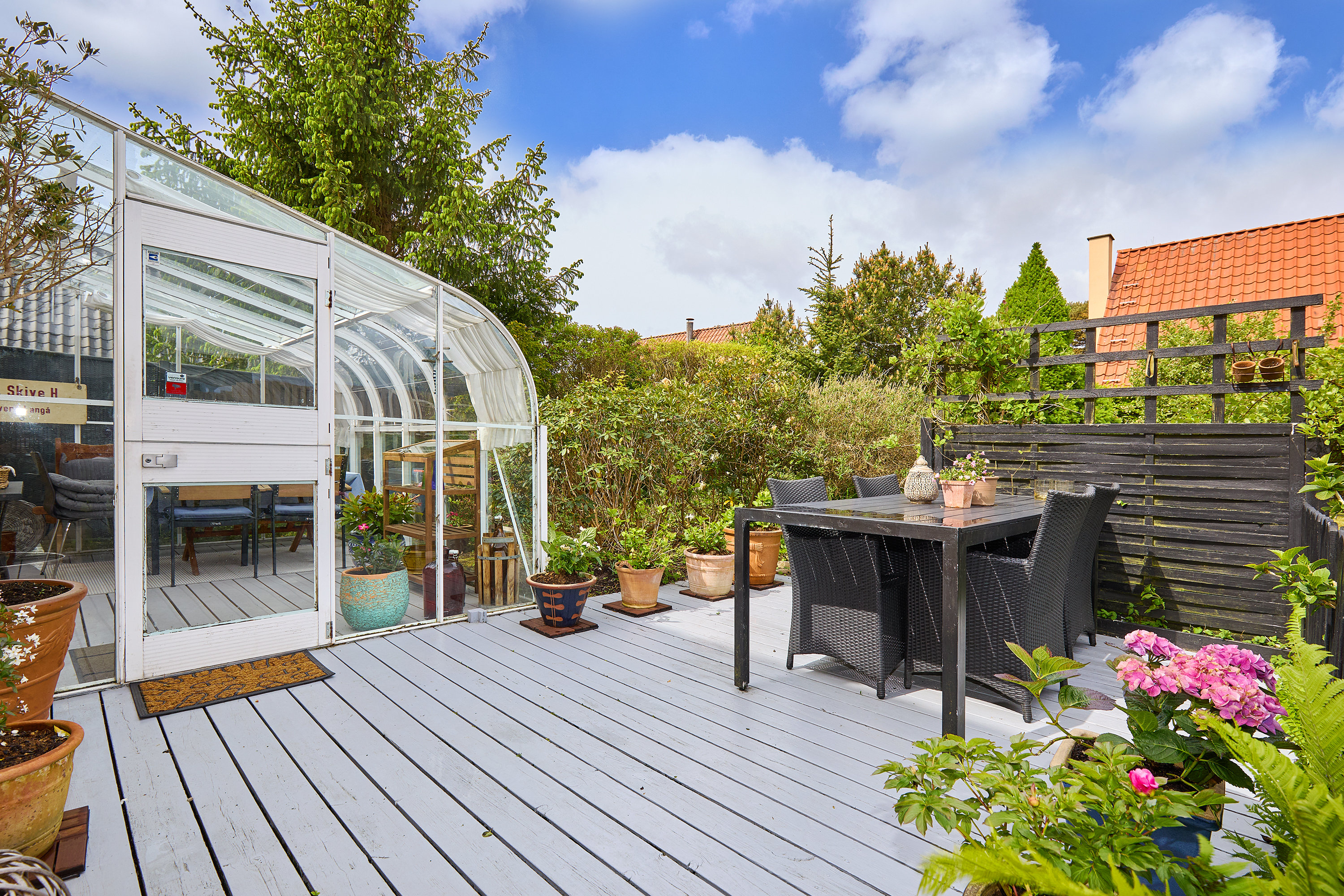 Fremhævet terrasse billede i fuldskærmstilstand. Billede af Højdevej 25, 3250 Gilleleje