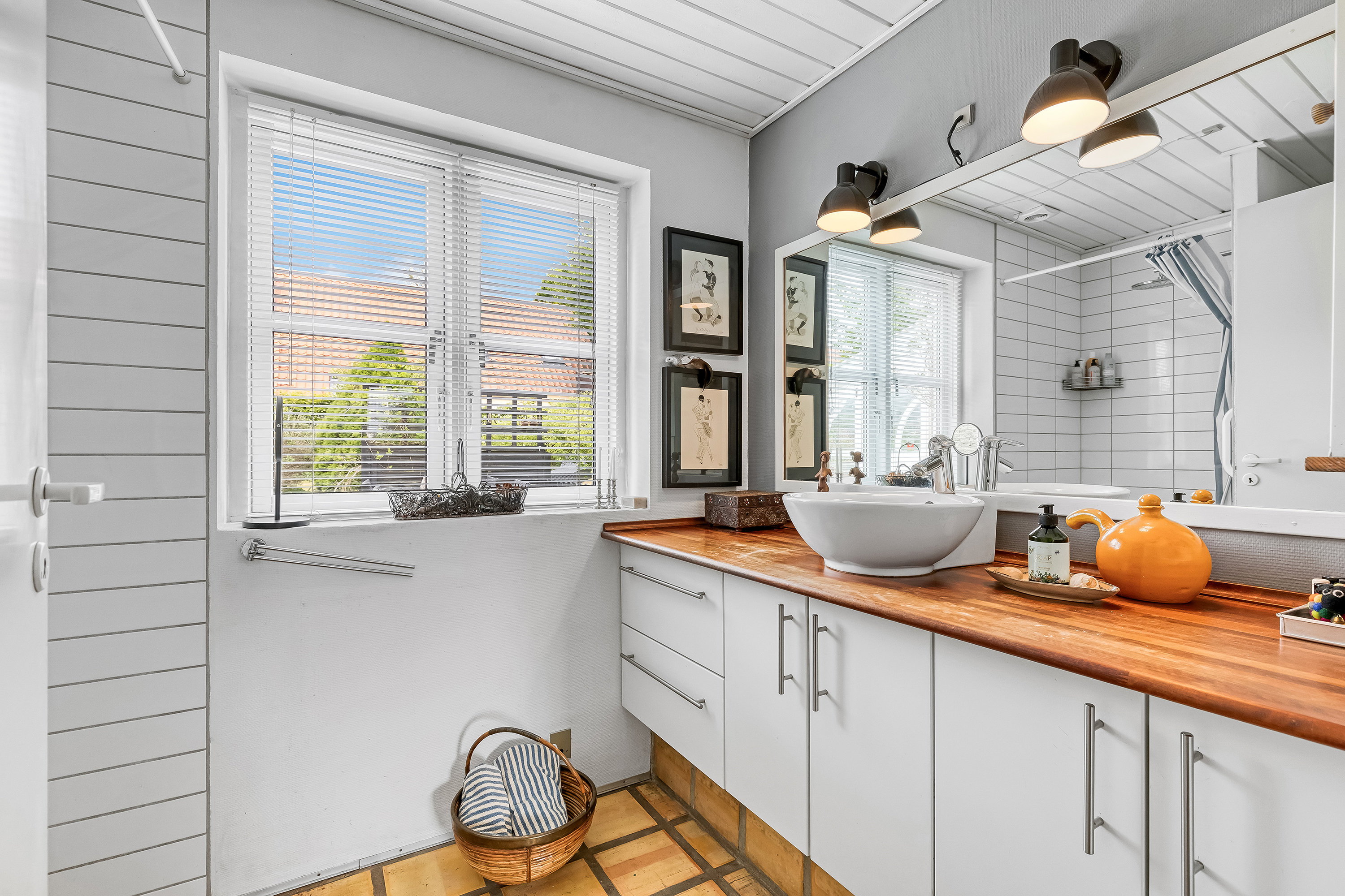 Fremhævet badeværelse billede i fuldskærmstilstand. Billede af Højdevej 25, 3250 Gilleleje