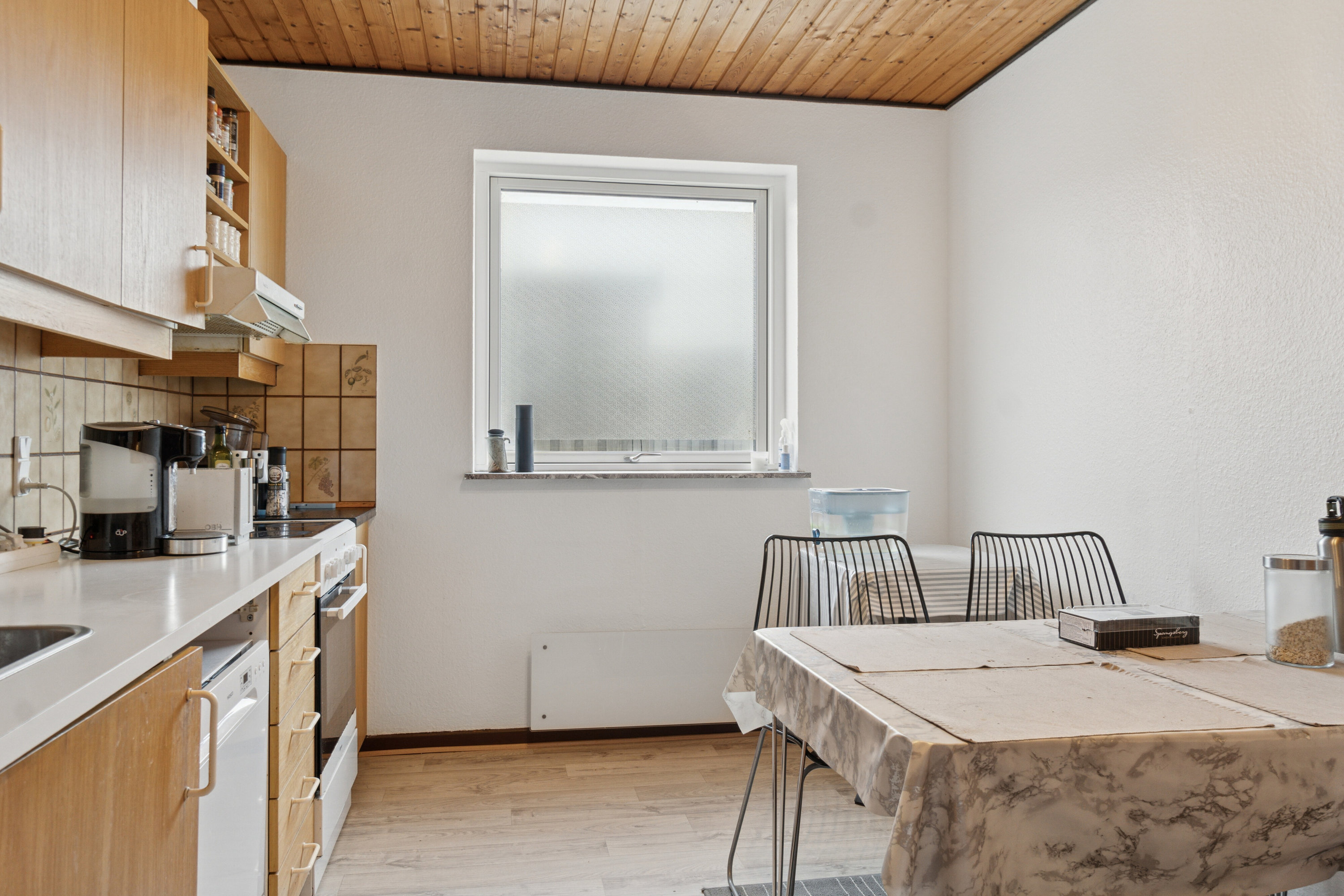 Fremhævet køkken billede i fuldskærmstilstand. Billede af Lærkevej 3, 4261 Dalmose