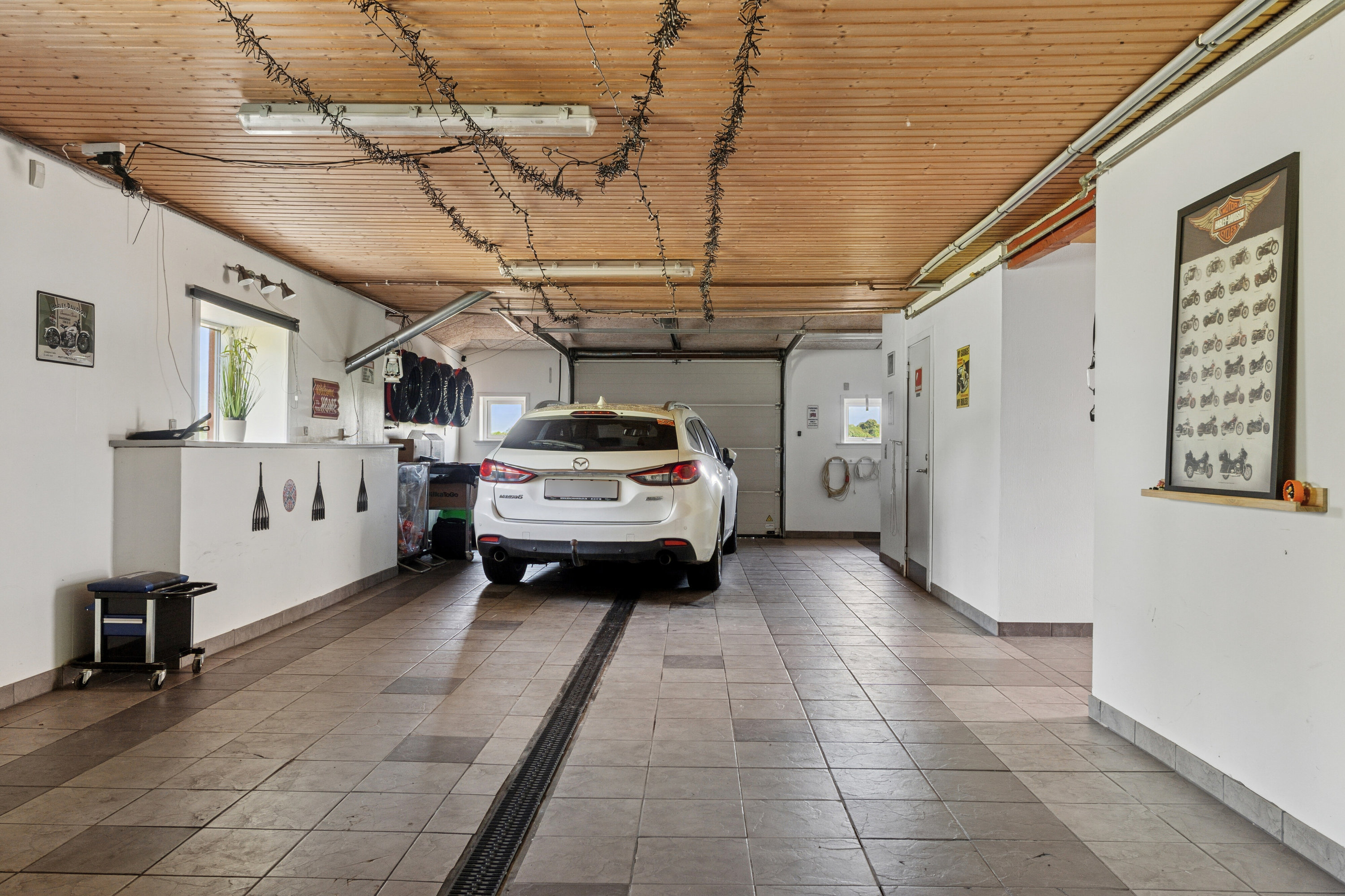 Fremhævet garage billede i fuldskærmstilstand. Billede af Skårenvej 27, Vallensved, 4700 Næstved