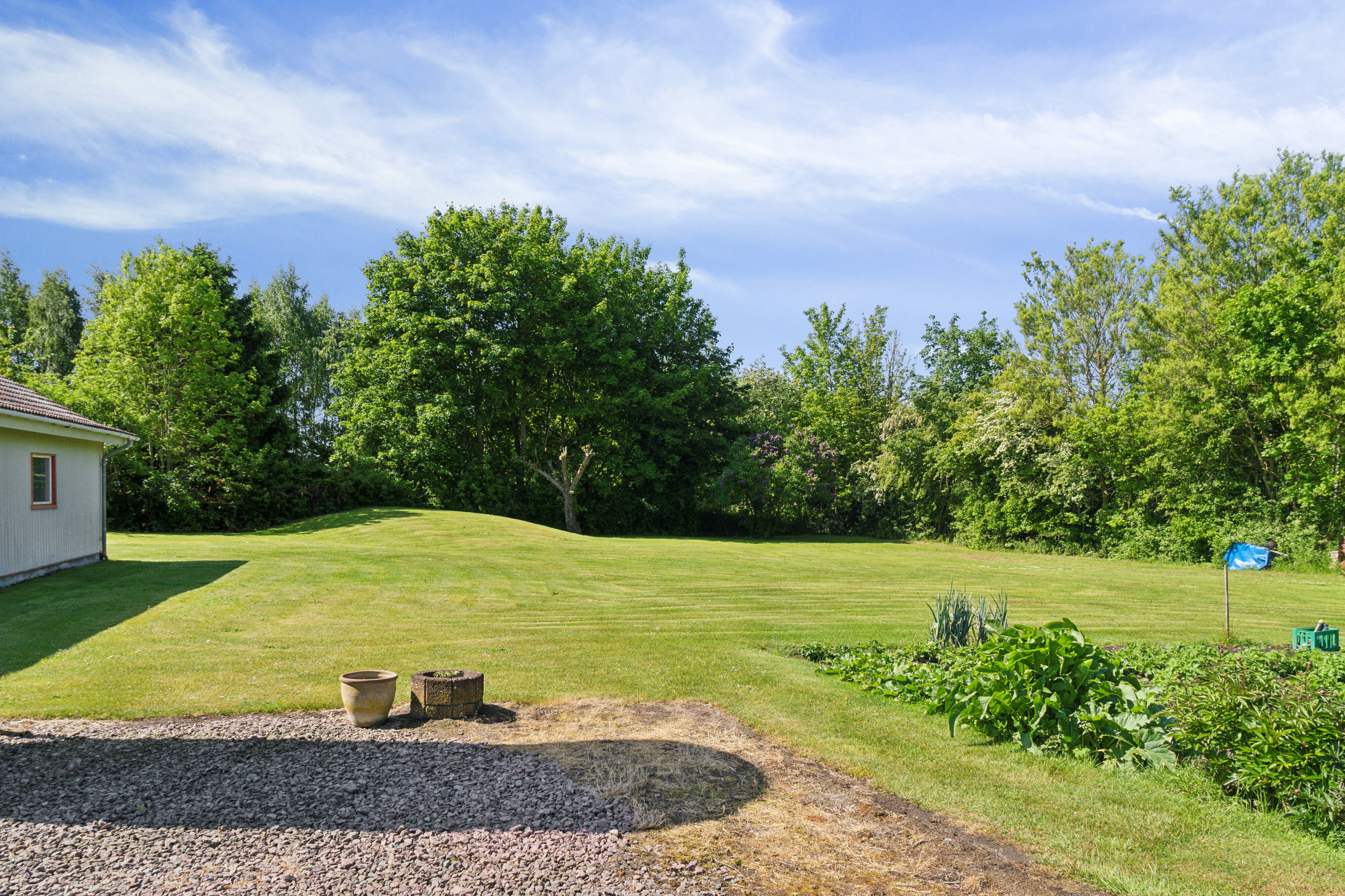 Fremhævet set fra haven billede i fuldskærmstilstand. Billede af Skårenvej 27, Vallensved, 4700 Næstved