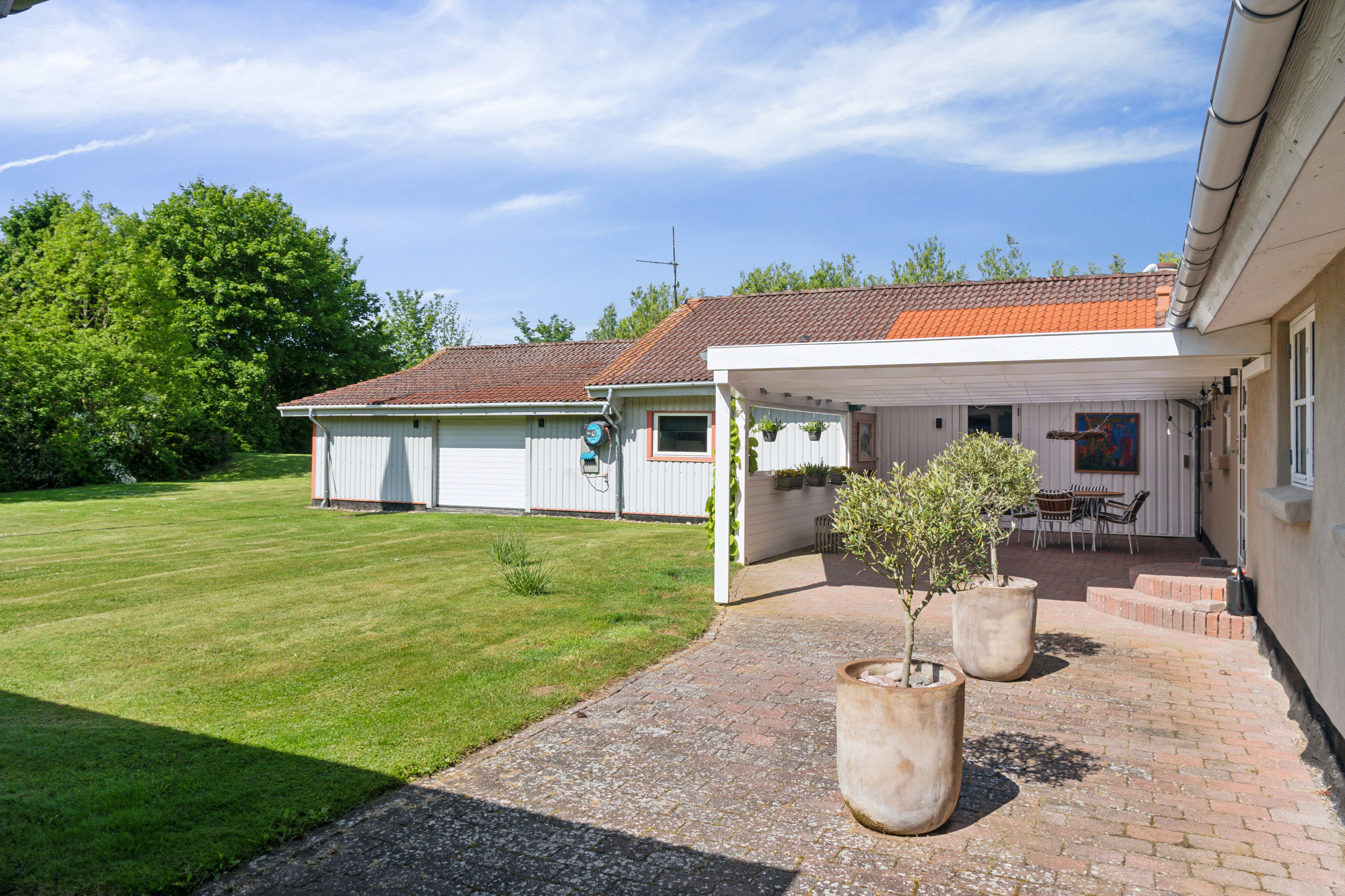 Fremhævet set fra haven billede i fuldskærmstilstand. Billede af Skårenvej 27, Vallensved, 4700 Næstved