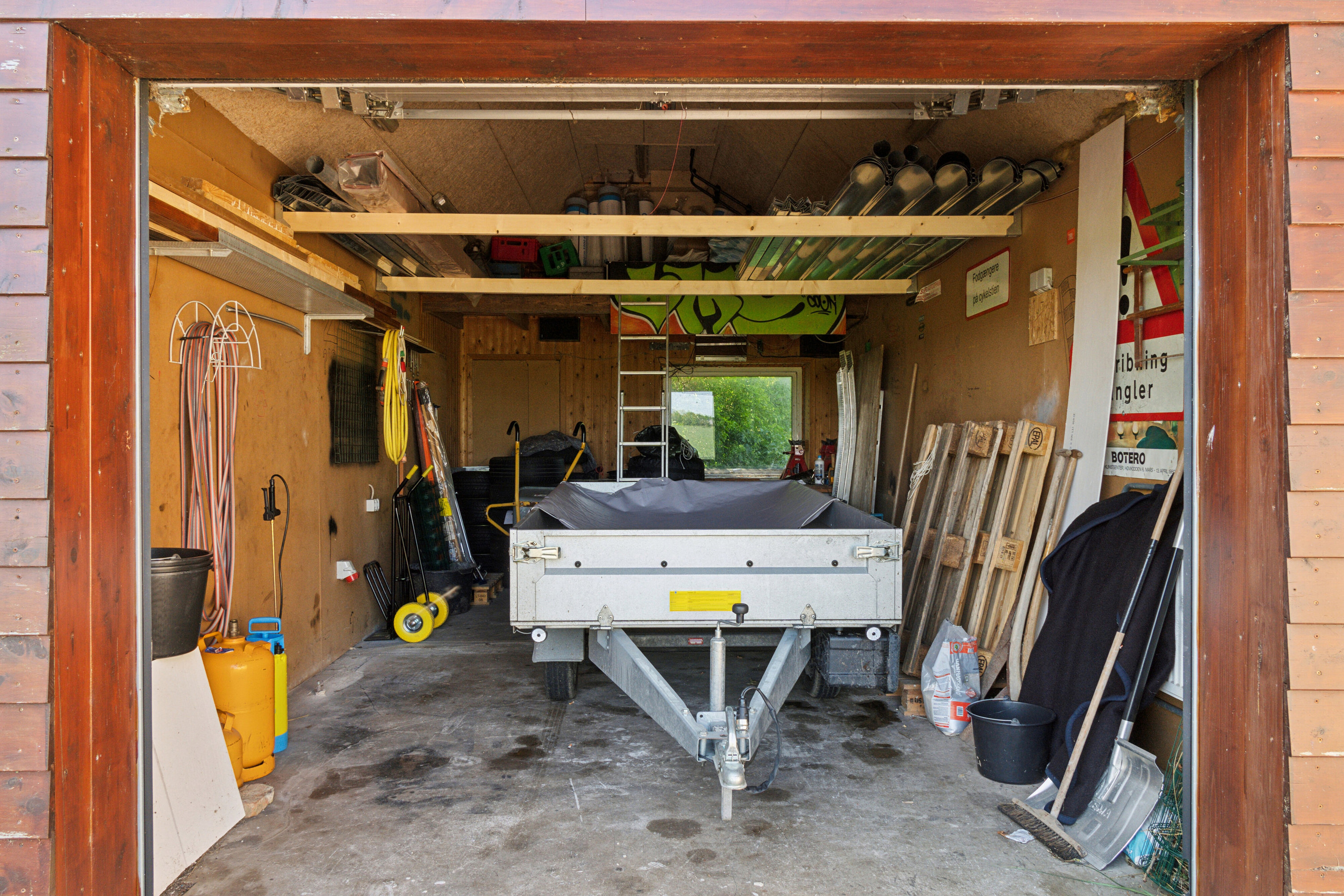 Fremhævet garage billede i fuldskærmstilstand. Billede af Skårenvej 27, Vallensved, 4700 Næstved