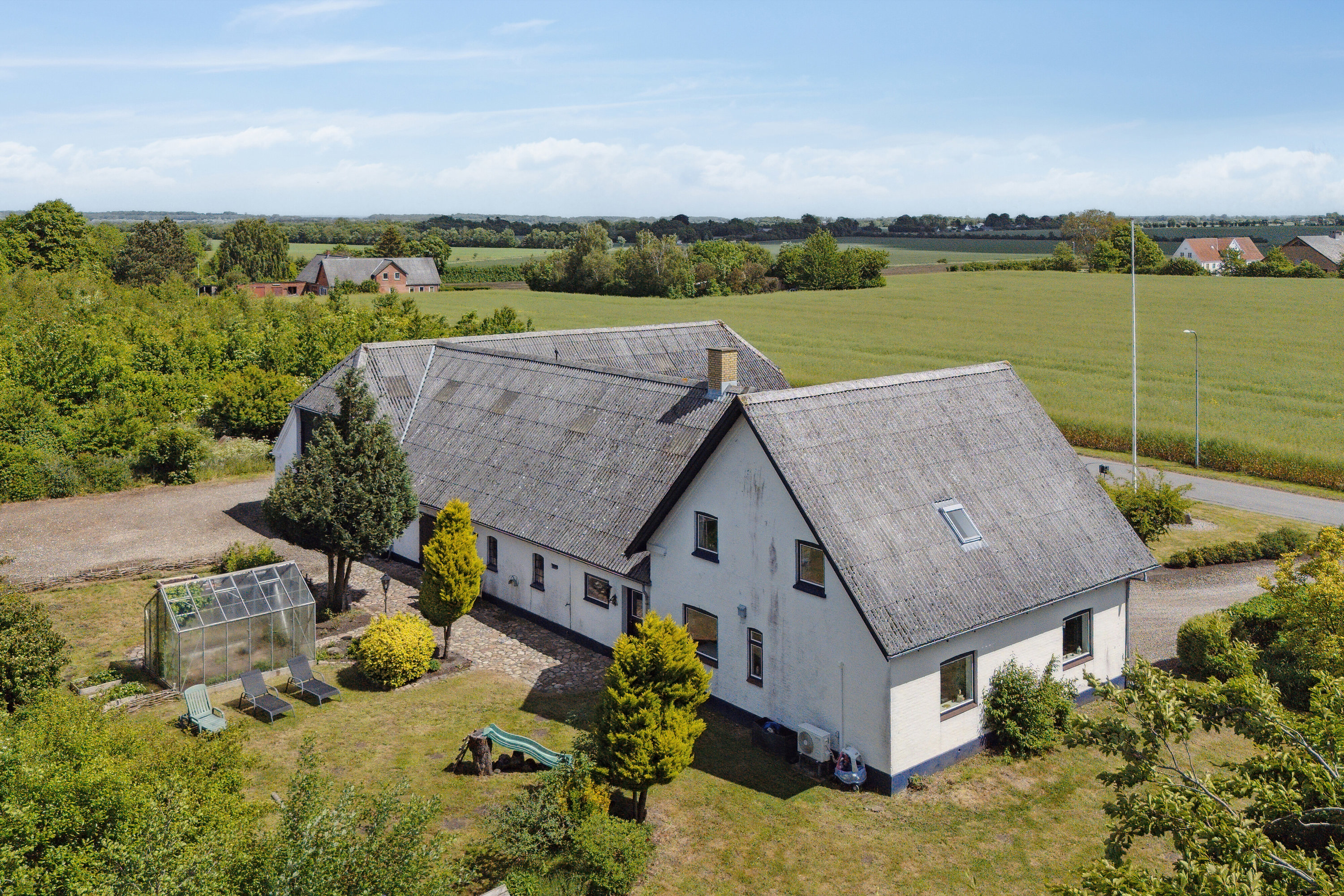 Miniaturebillede 1: set fra haven. Billede af Ringevej 50, Nr Nærå, 5450 Otterup