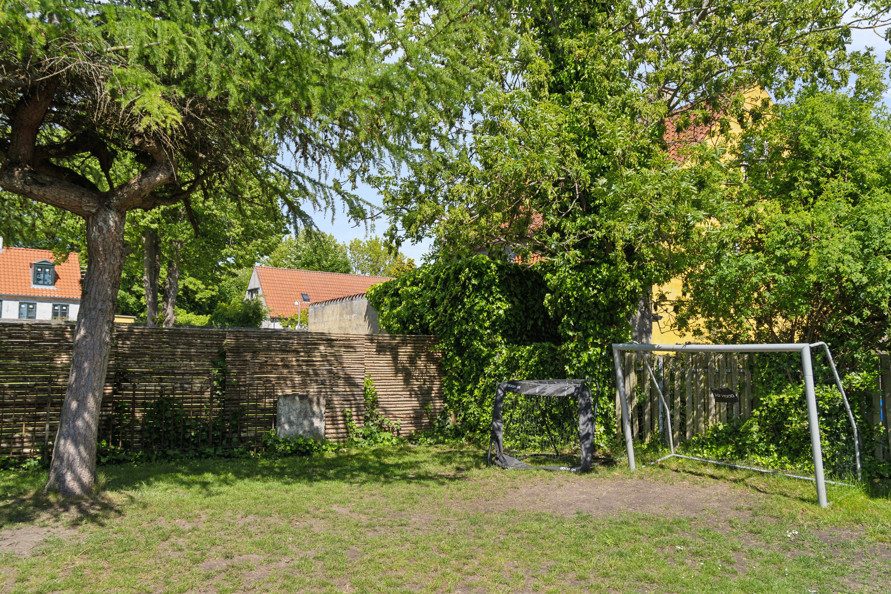 Fremhævet set fra vejen billede i fuldskærmstilstand. Billede af Asylgade 13B, 2800 Kongens Lyngby