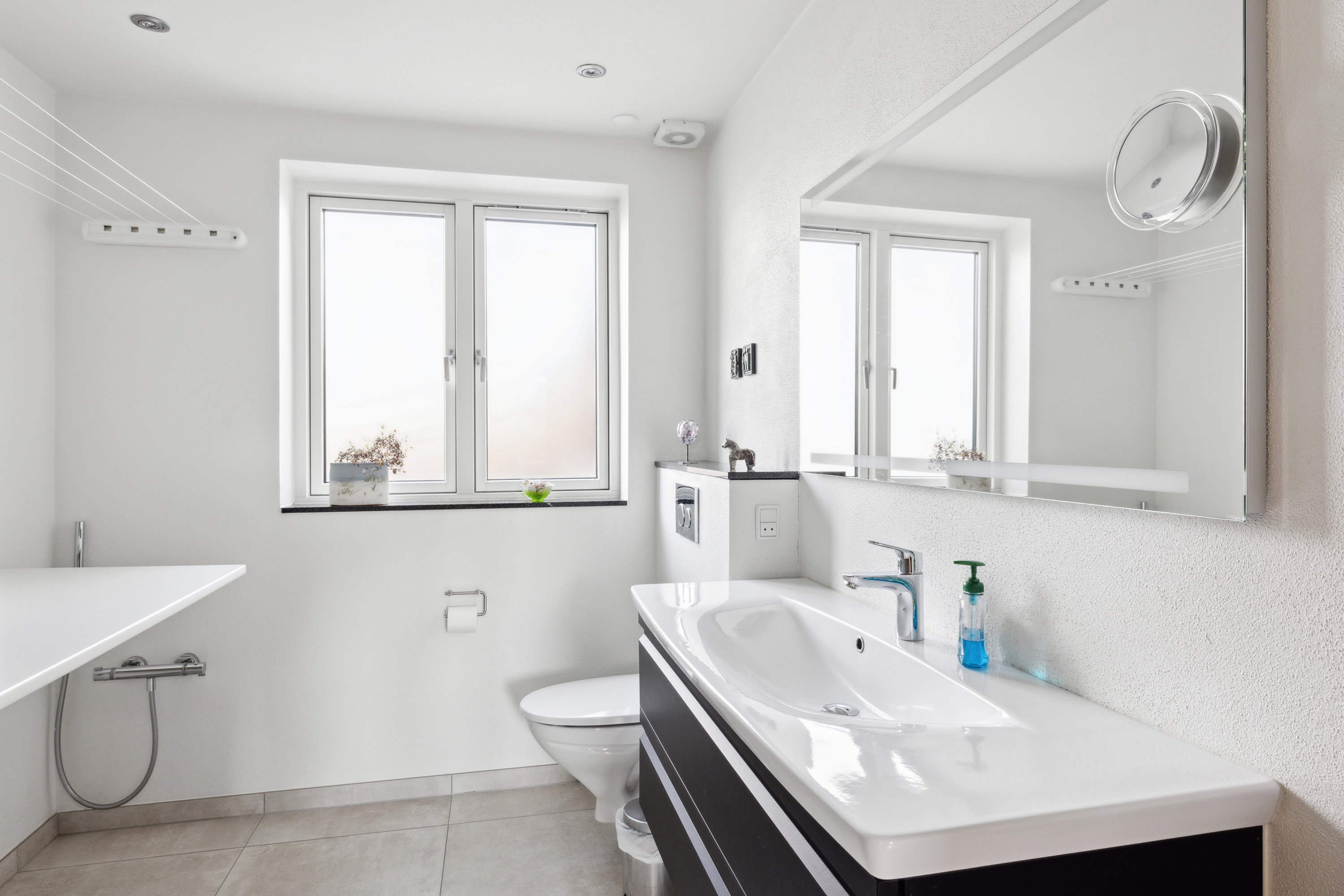 Fremhævet badeværelse billede i fuldskærmstilstand. Billede af Risvænget 10, Frederiks, 7470 Karup J