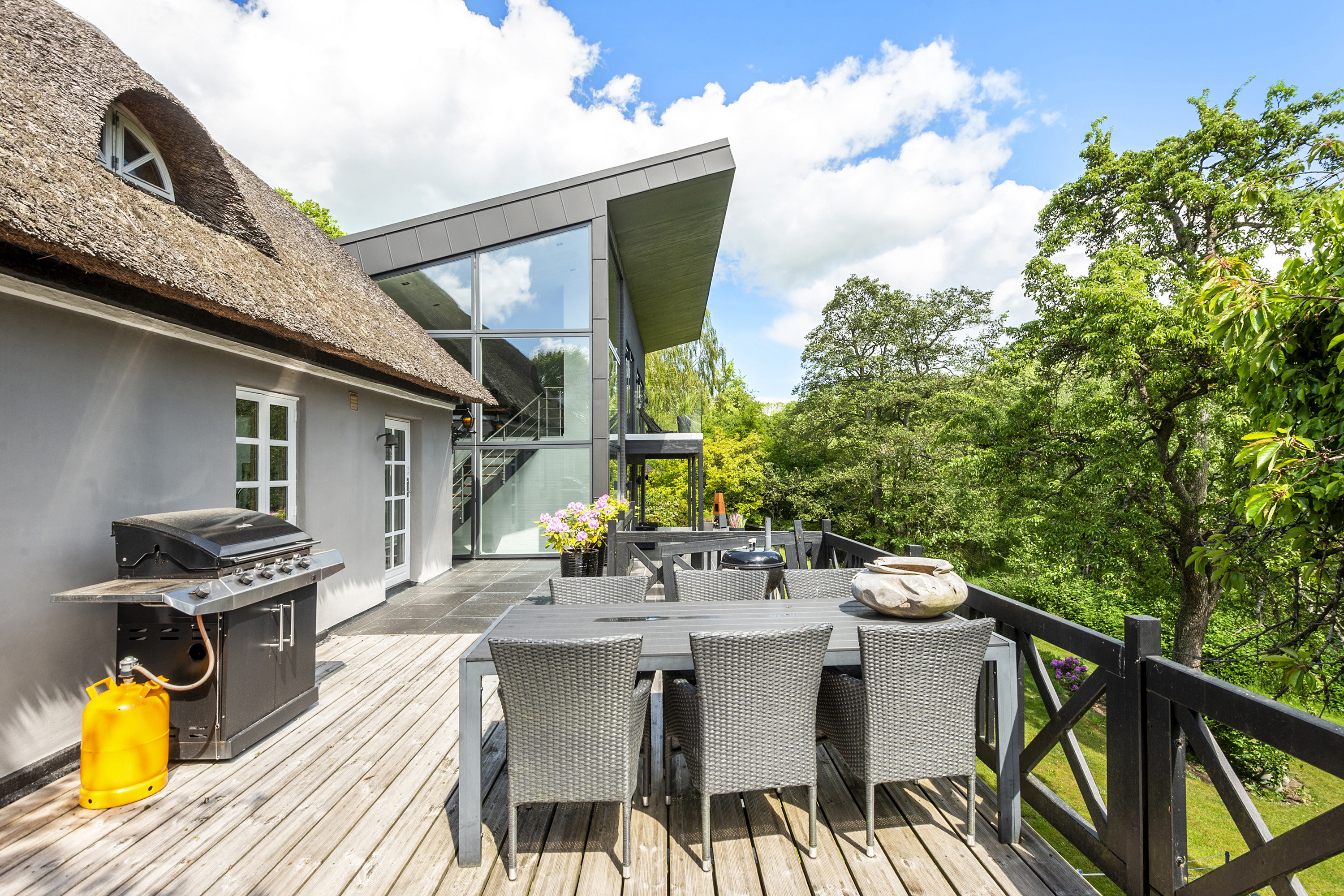 Miniaturebillede 1: ejendommen. Billede af Svinballevej 45+47, Sondrup, 8350 Hundslund