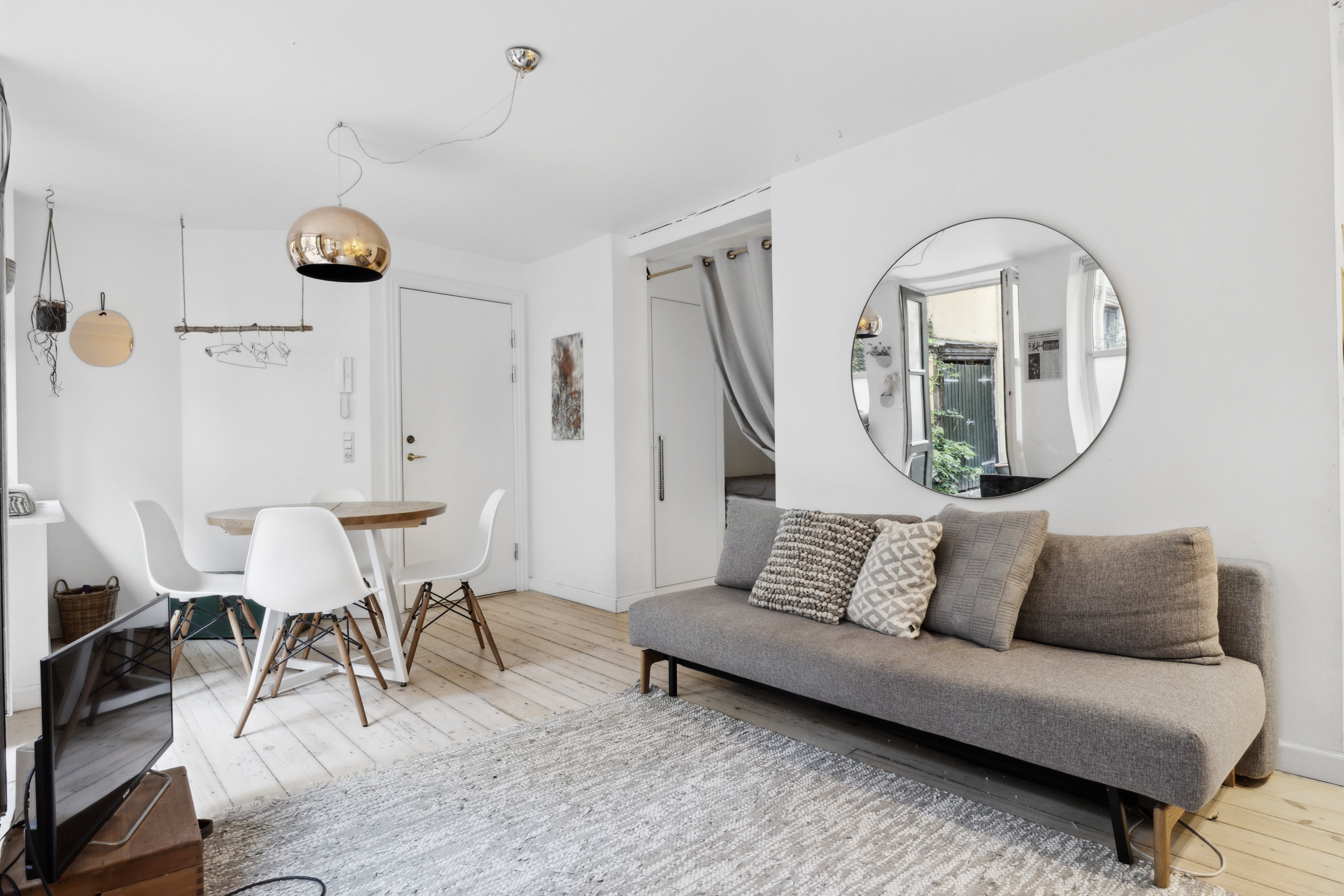 Fremhævet stue  billede i fuldskærmstilstand. Billede af Hyskenstræde 9A, st.., 1207 København K