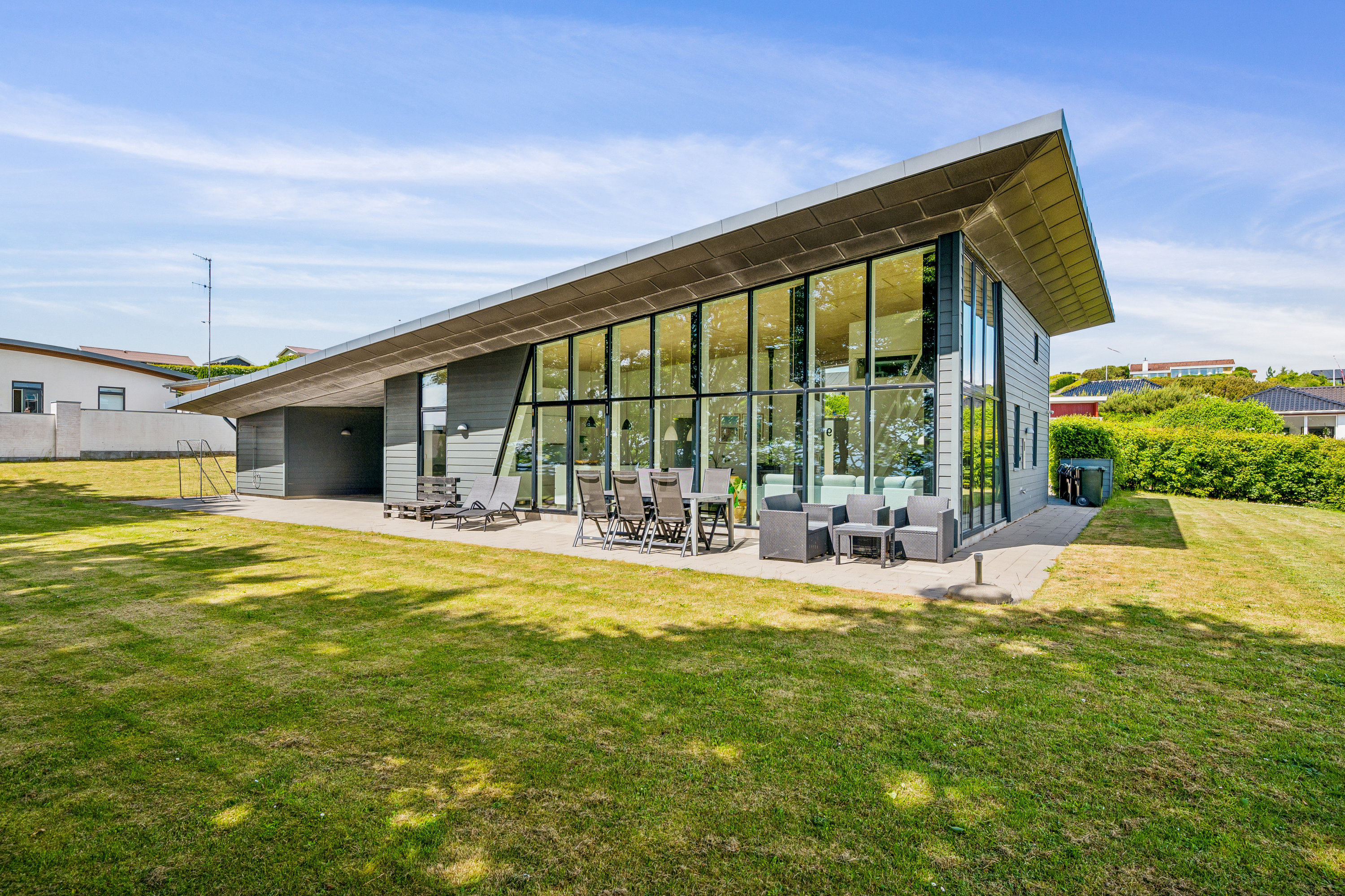 Fremhævet ejendom 1 billede i fuldskærmstilstand. Billede af Makrelvej 9, Egsmark Strand, 8400 Ebeltoft