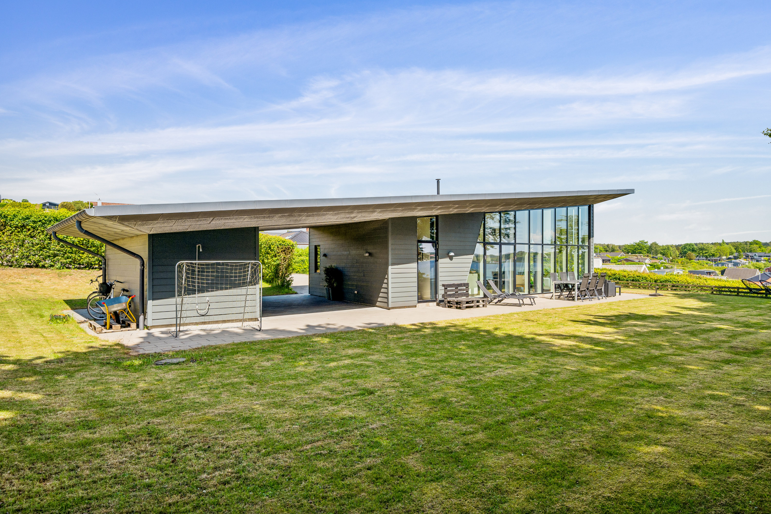 Fremhævet ejendom 1 billede i fuldskærmstilstand. Billede af Makrelvej 9, Egsmark Strand, 8400 Ebeltoft