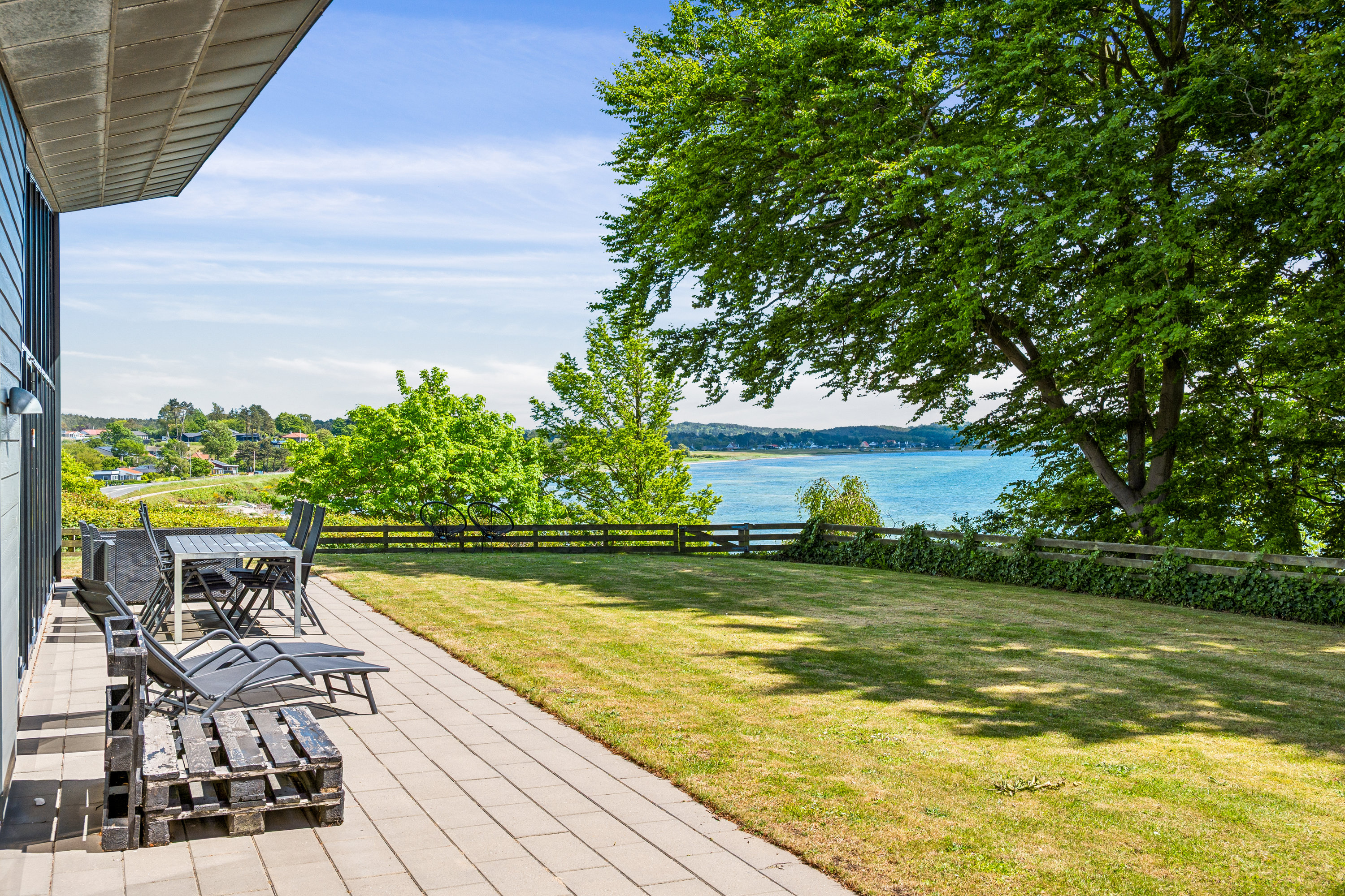 Fremhævet terrasse billede i fuldskærmstilstand. Billede af Makrelvej 9, Egsmark Strand, 8400 Ebeltoft