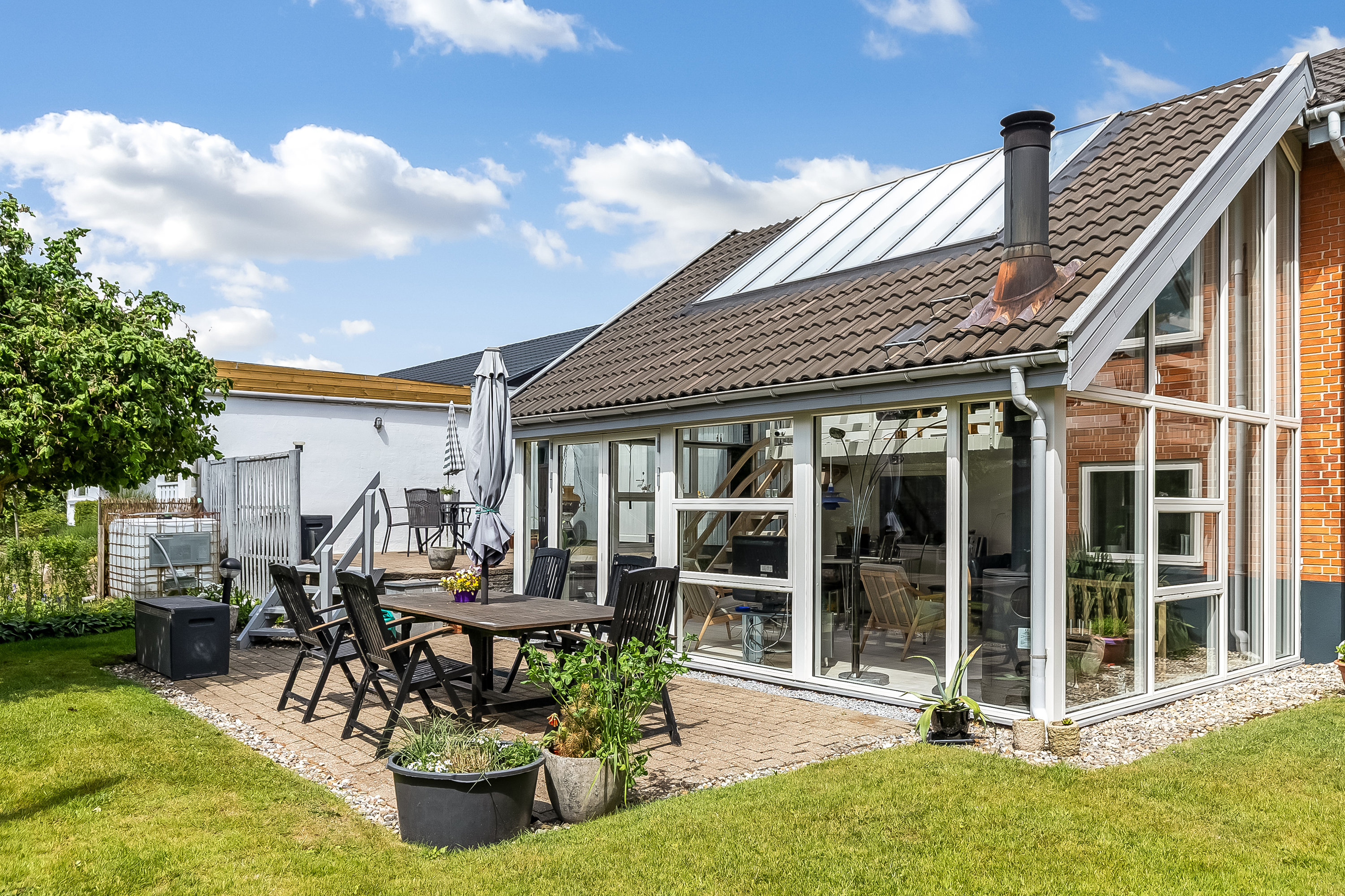 Fremhævet terrasse billede i fuldskærmstilstand. Billede af Damhusvej 3, Bramdrupdam, 6000 Kolding