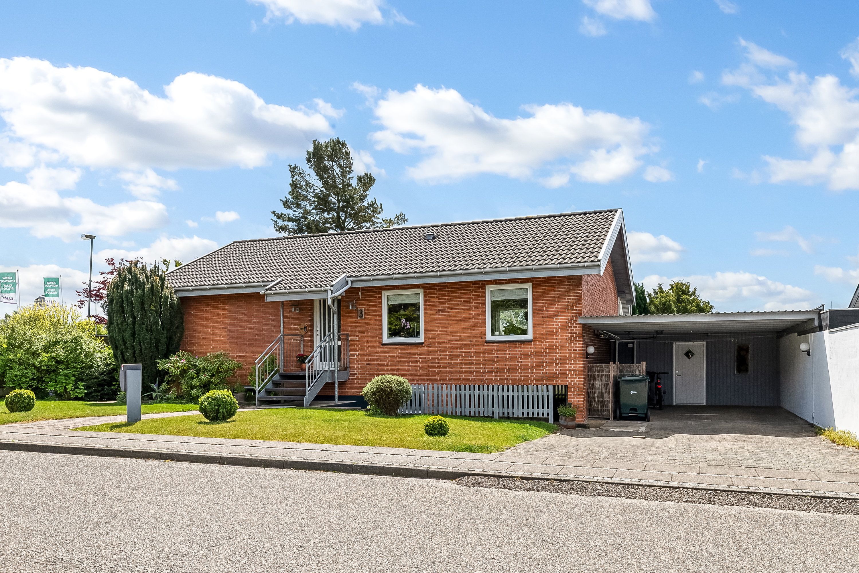 Fremhævet ejendommen billede i fuldskærmstilstand. Billede af Damhusvej 3, Bramdrupdam, 6000 Kolding