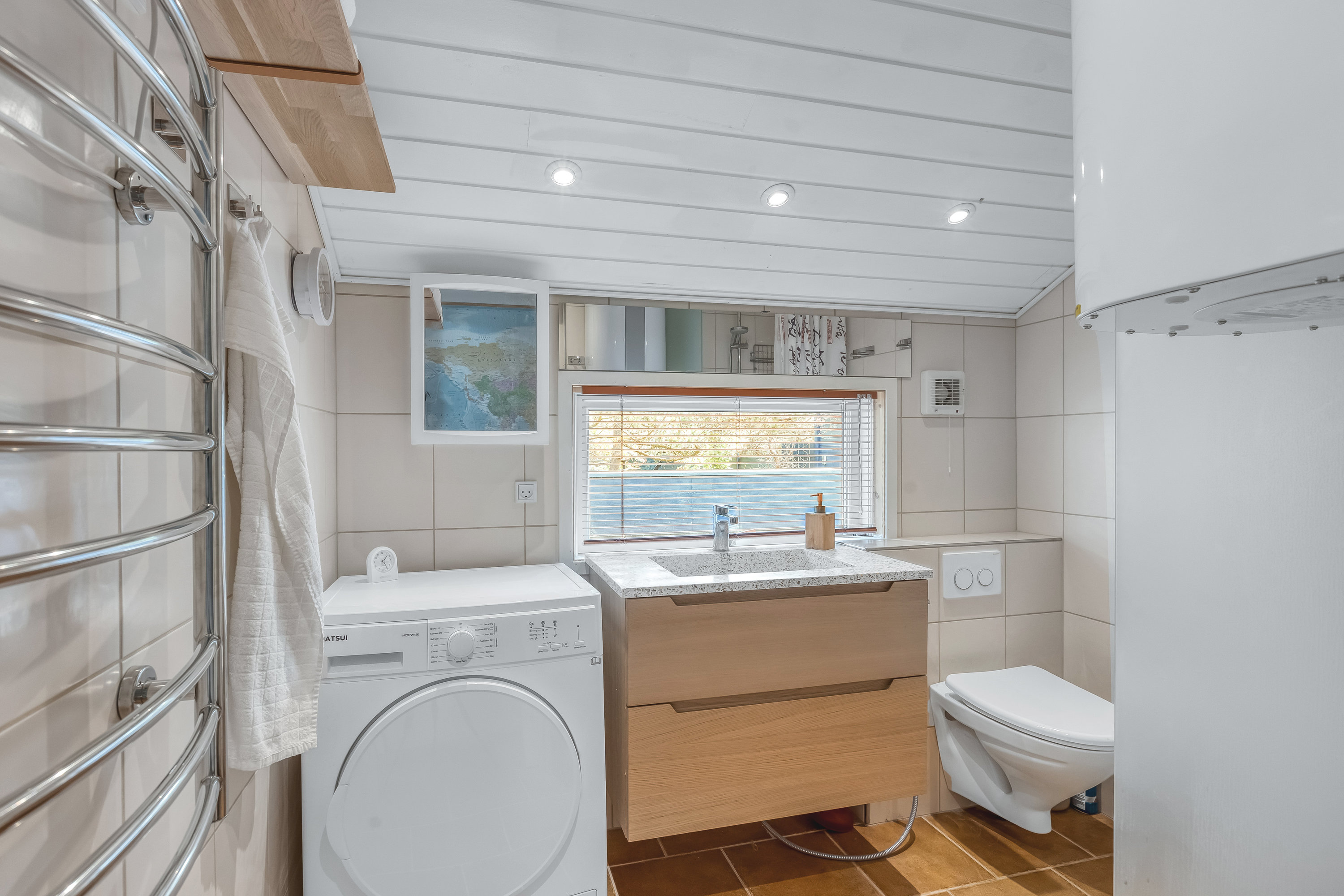 Fremhævet badeværelse billede i fuldskærmstilstand. Billede af Hedemarken 37, 6720 Fanø