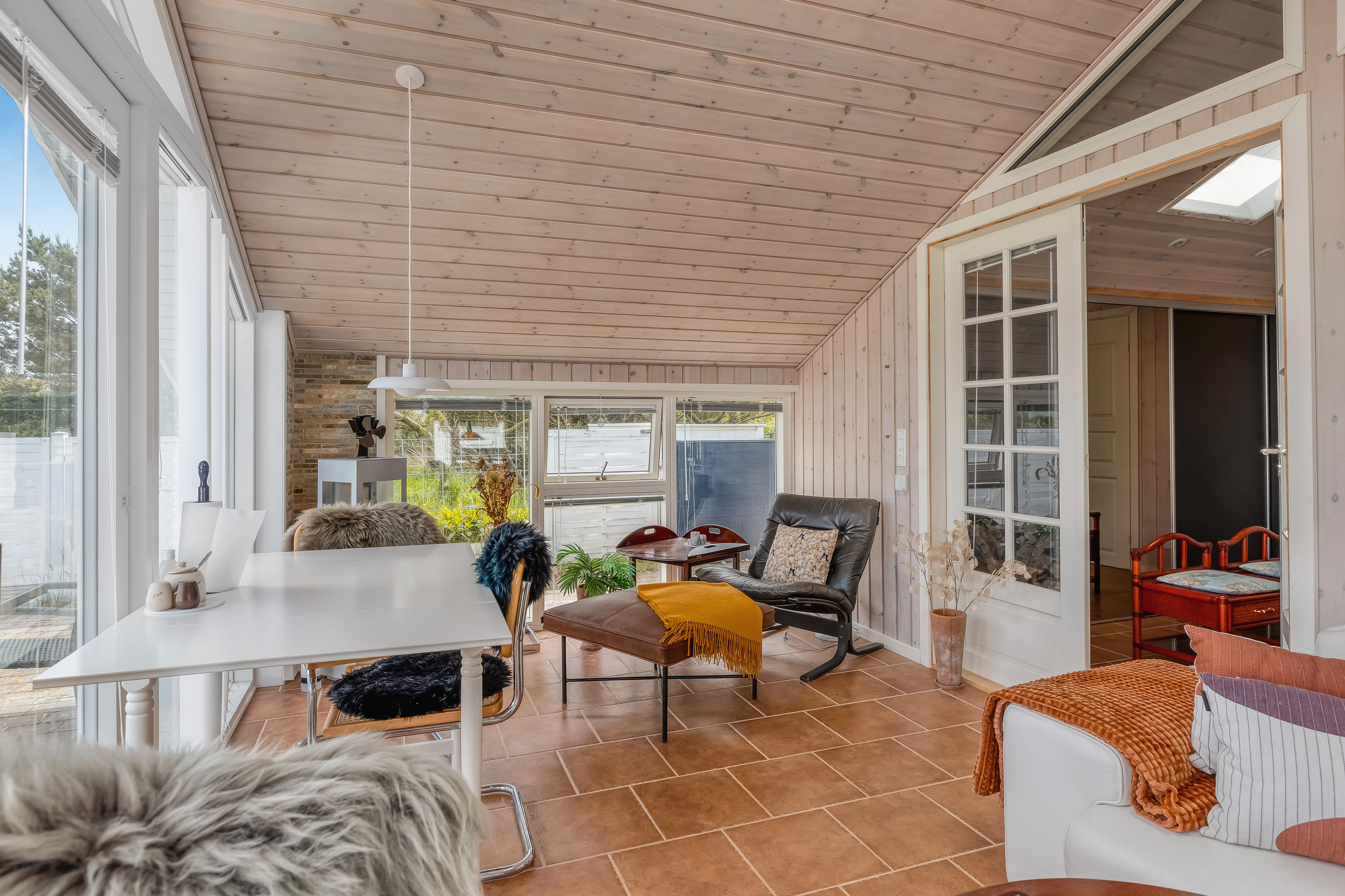 Fremhævet udestue billede i fuldskærmstilstand. Billede af Hedemarken 37, 6720 Fanø