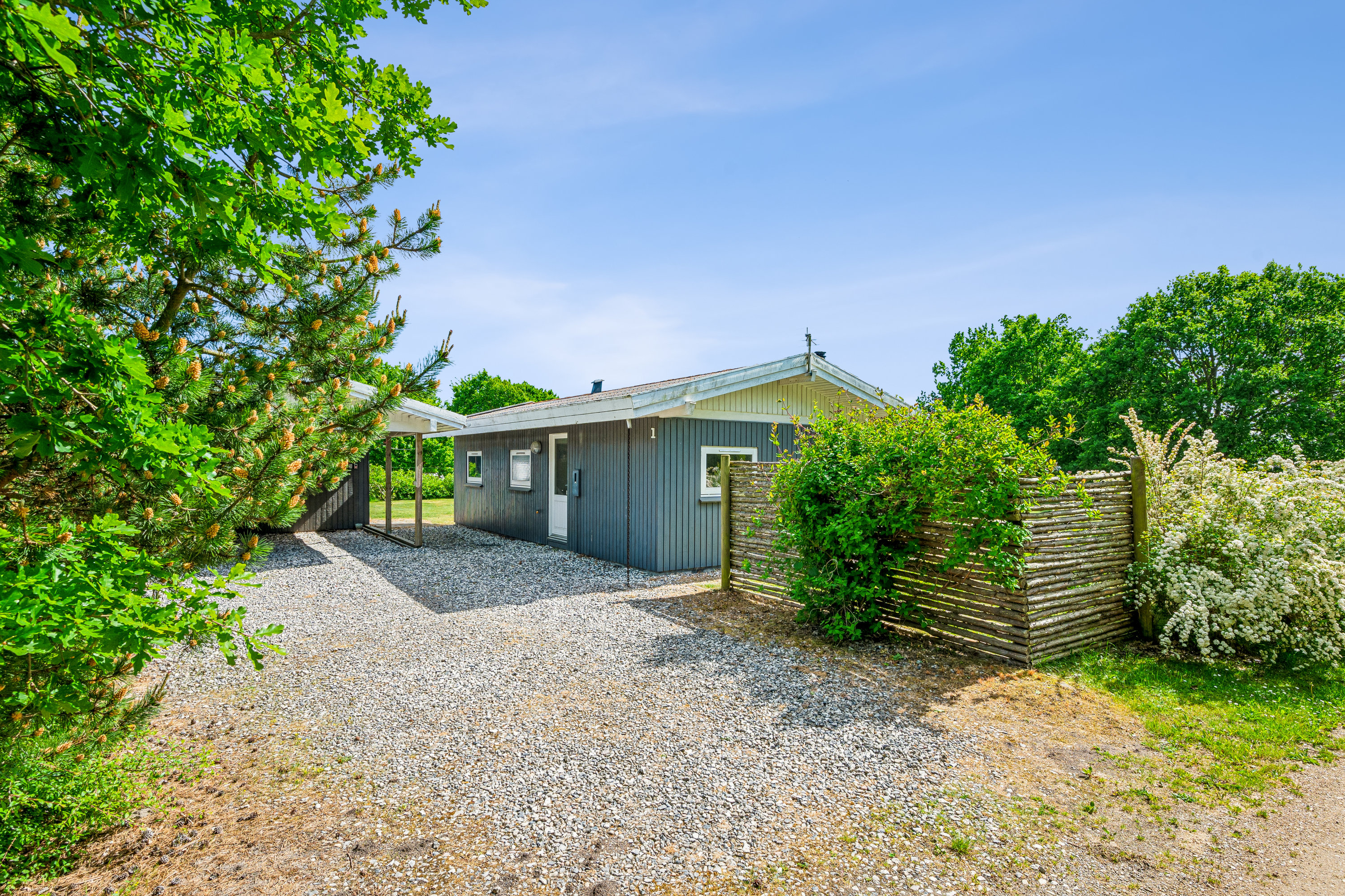 Fremhævet ejendom 1 billede i fuldskærmstilstand. Billede af Teglværksvej 1, Skødshoved Strand, 8420 Knebel
