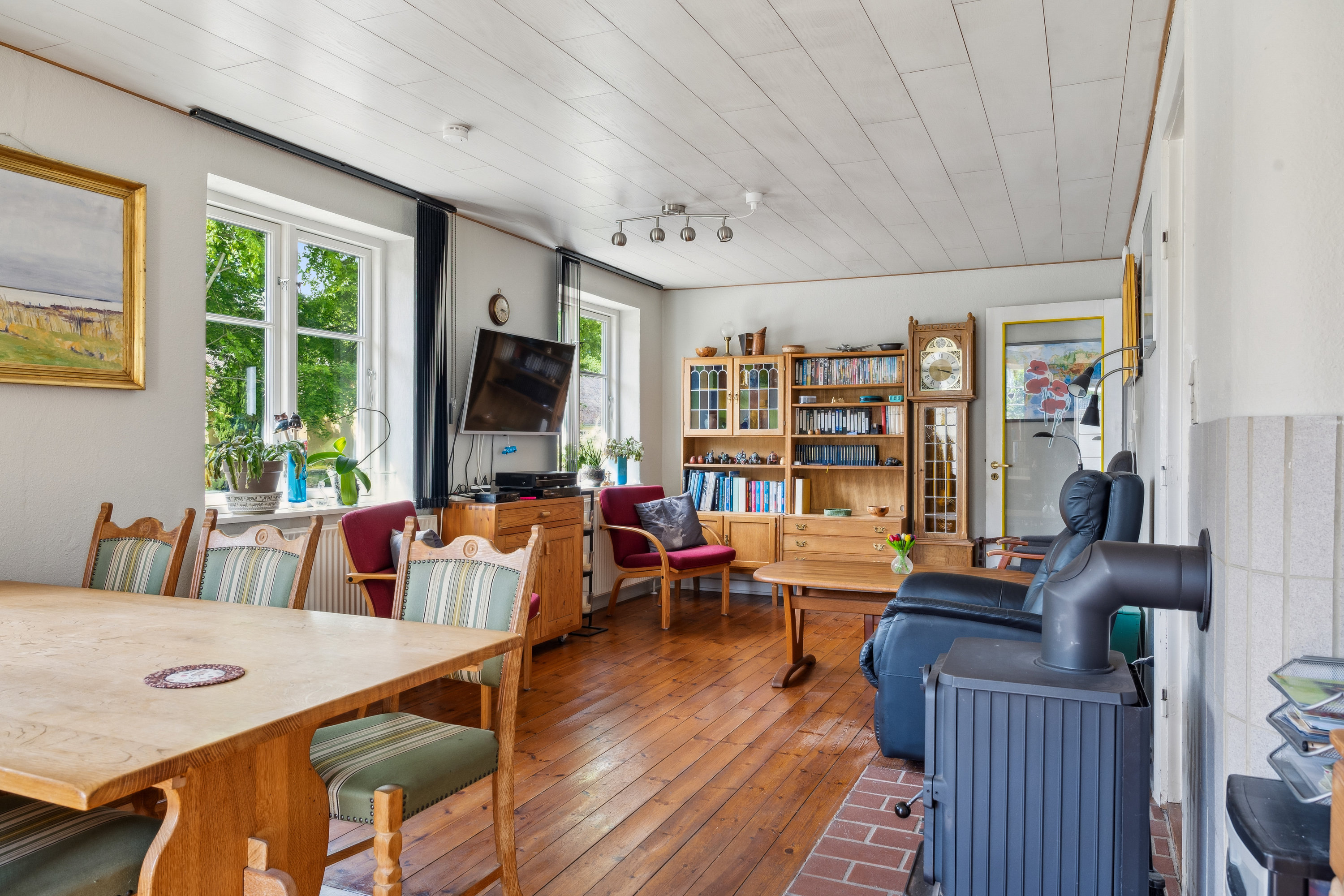 Fremhævet stue billede i fuldskærmstilstand. Billede af Udbynedervej 34, Udbyneder, 8970 Havndal