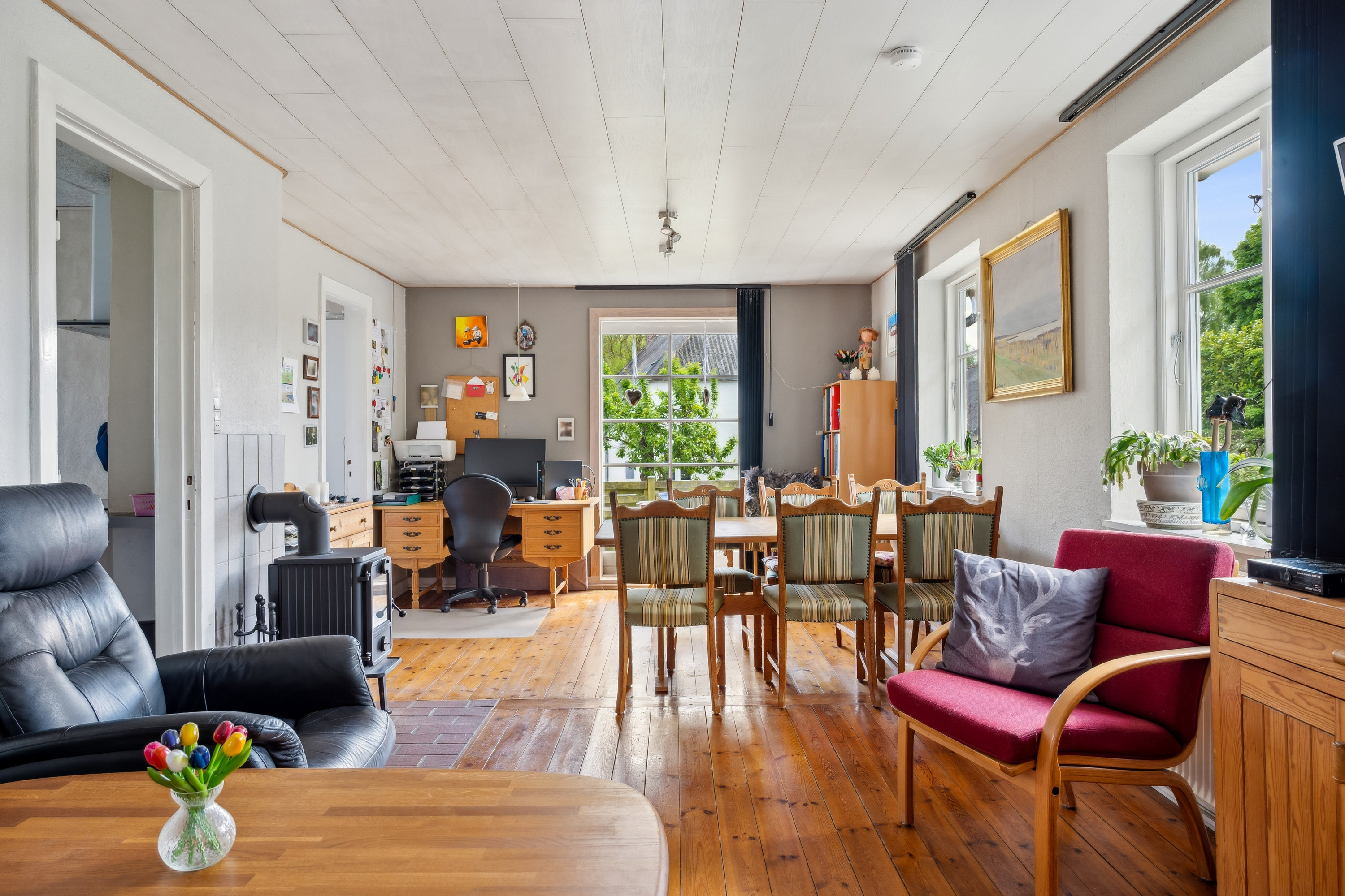 Fremhævet stue billede i fuldskærmstilstand. Billede af Udbynedervej 34, Udbyneder, 8970 Havndal