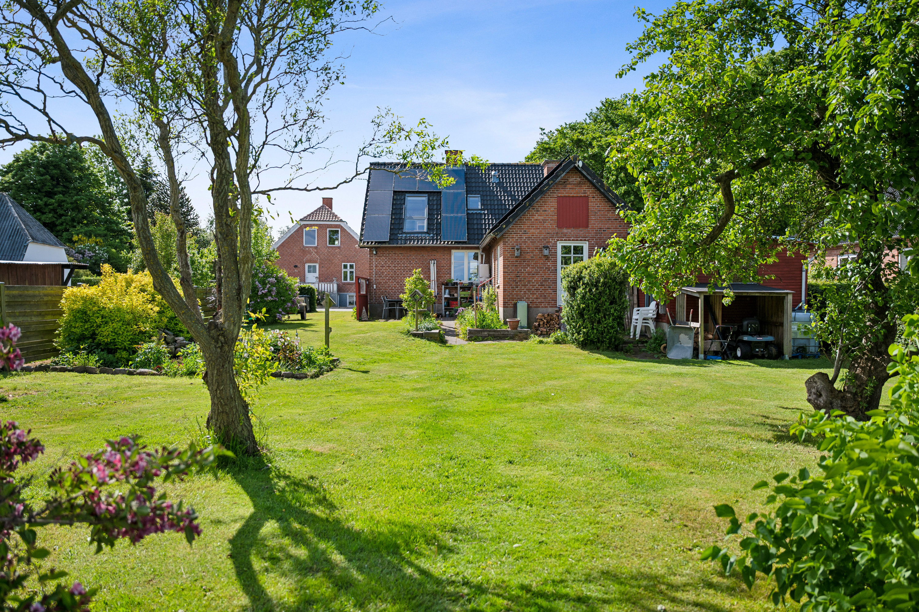 Fremhævet have billede i fuldskærmstilstand. Billede af Udbynedervej 34, Udbyneder, 8970 Havndal