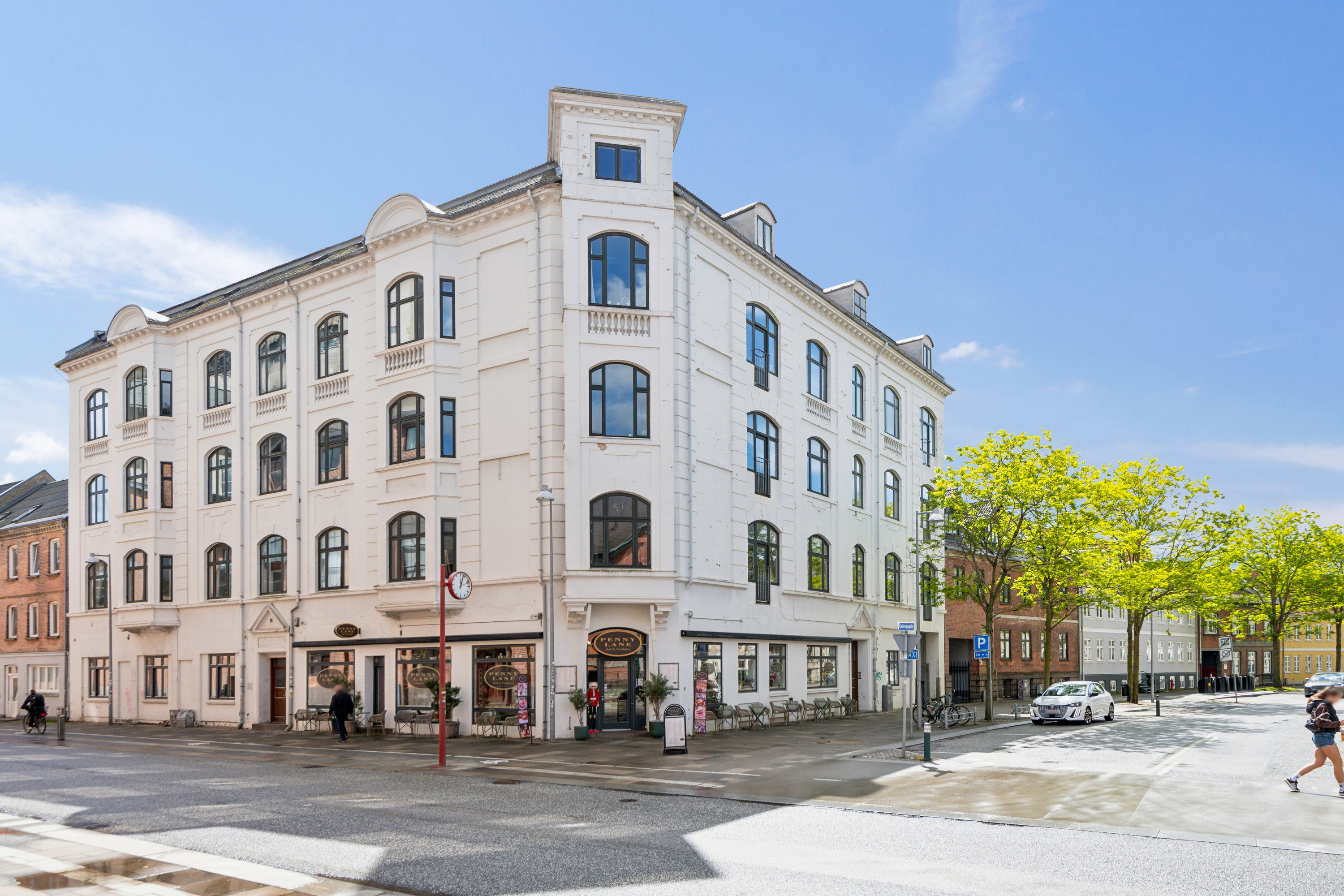 Fremhævet ejendom 1 billede i fuldskærmstilstand. Billede af Østerbro 14, 1. tv., 9000 Aalborg