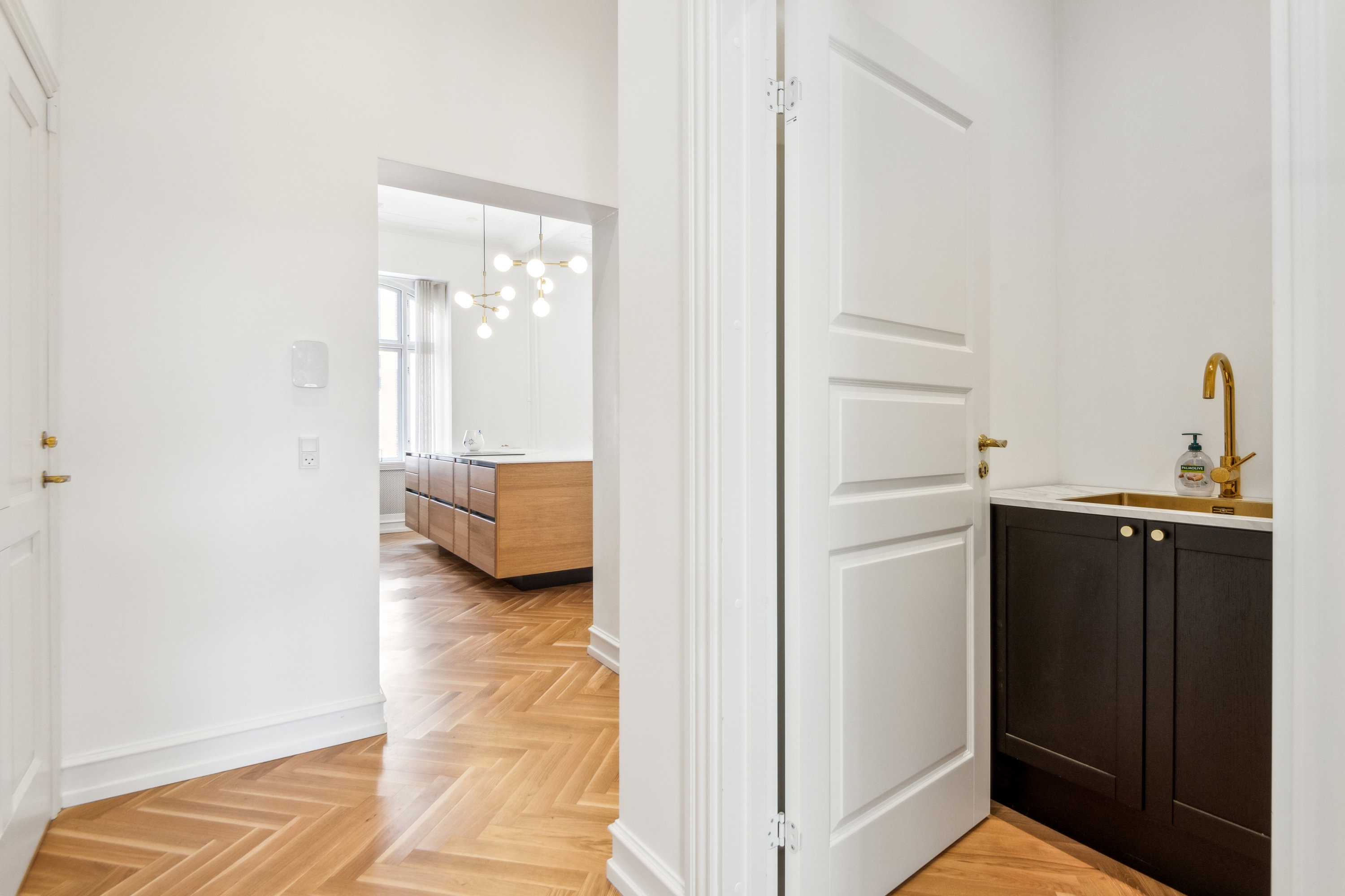 Fremhævet gang billede i fuldskærmstilstand. Billede af Østerbro 14, 1. tv., 9000 Aalborg