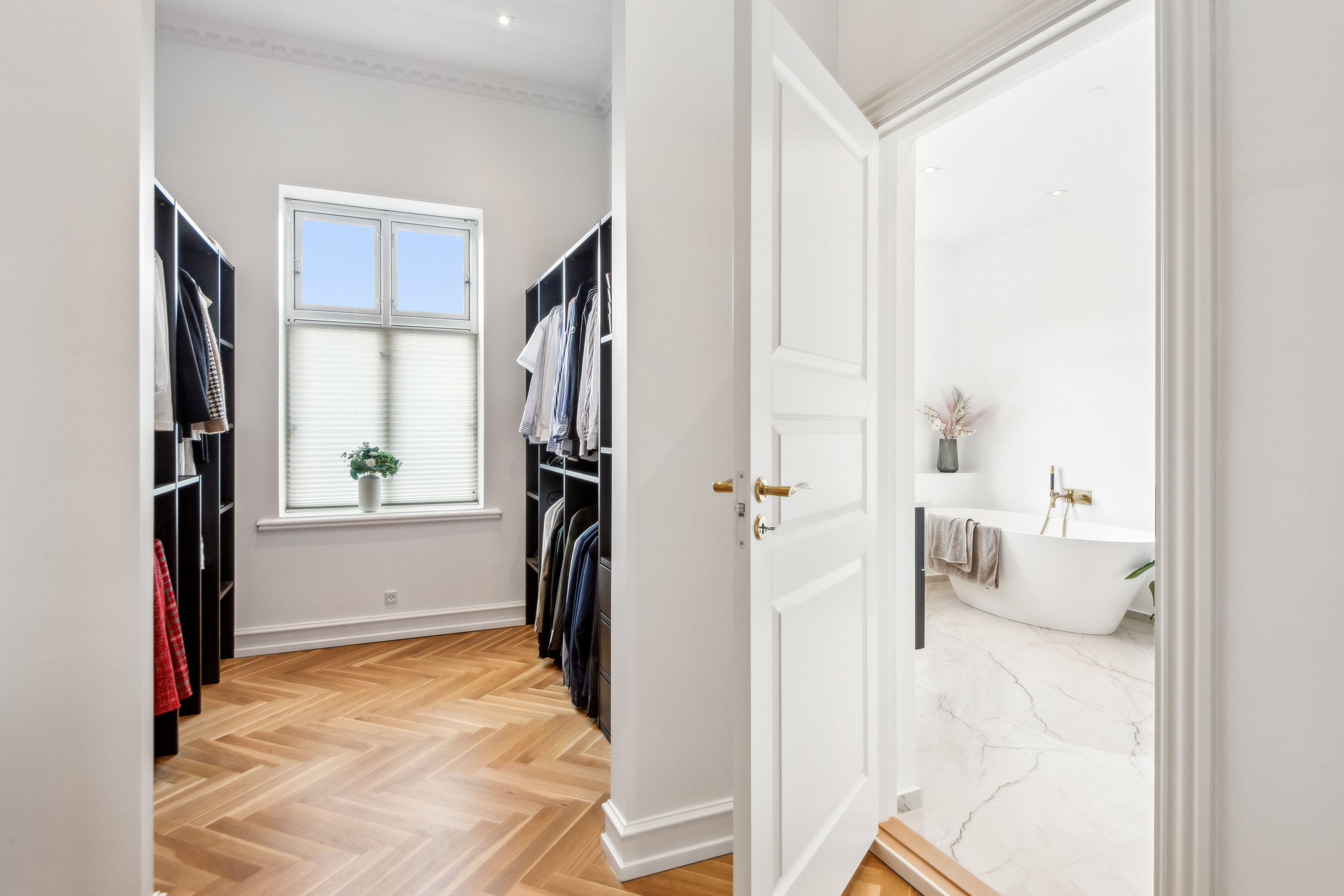 Fremhævet gang billede i fuldskærmstilstand. Billede af Østerbro 14, 1. tv., 9000 Aalborg