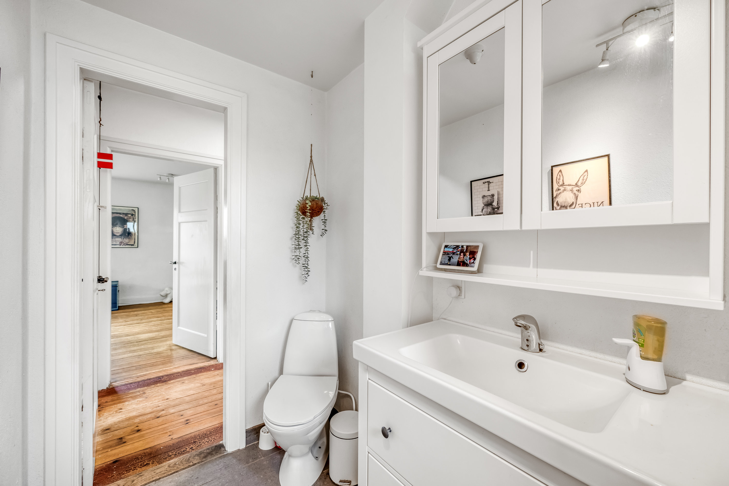 Fremhævet badeværelse billede i fuldskærmstilstand. Billede af Reberbanen 14, 6950 Ringkøbing