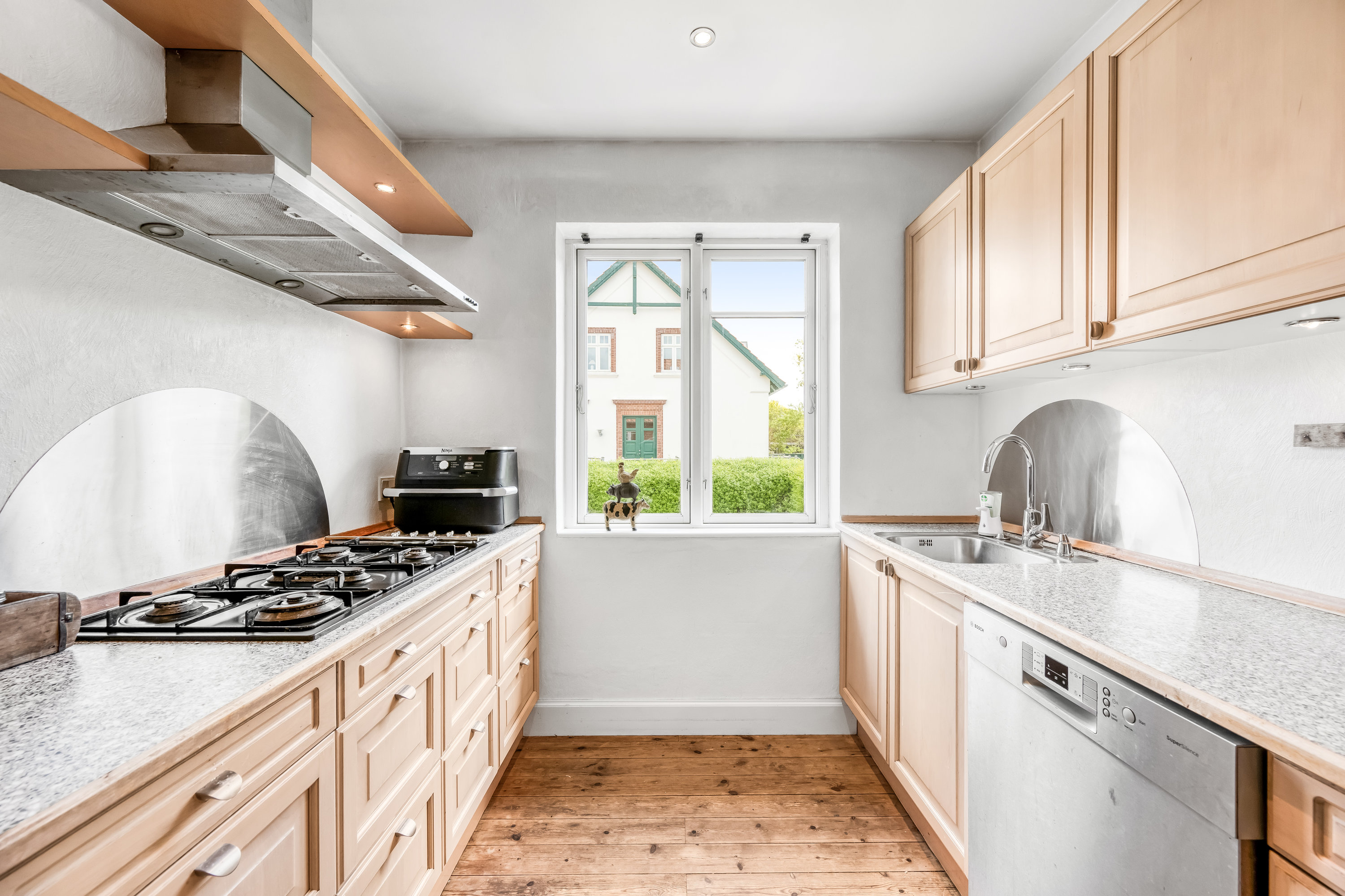 Fremhævet køkken billede i fuldskærmstilstand. Billede af Reberbanen 14, 6950 Ringkøbing