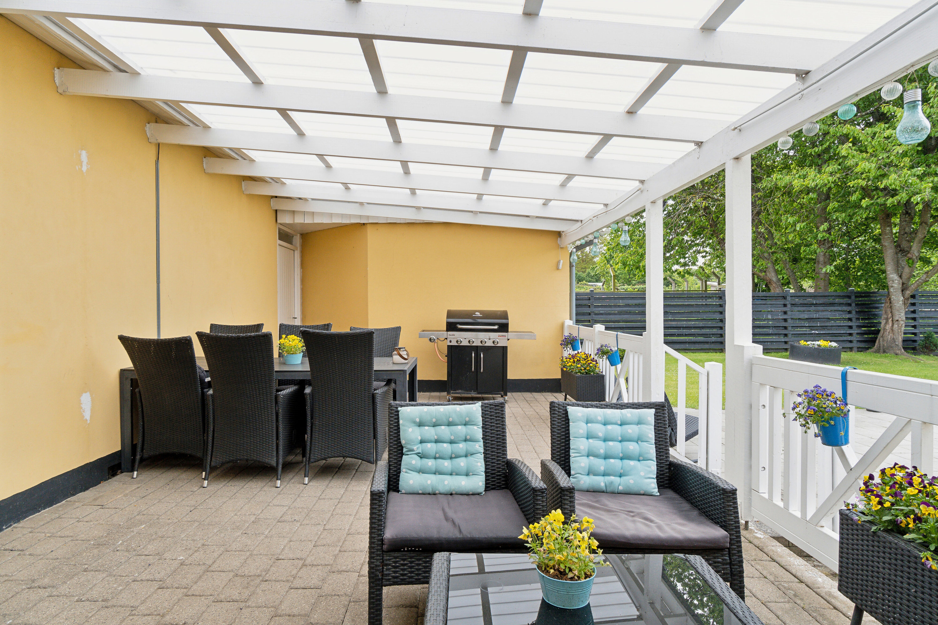 Fremhævet overdækket terrasse billede i fuldskærmstilstand. Billede af Tollerupvej 33, 3370 Melby