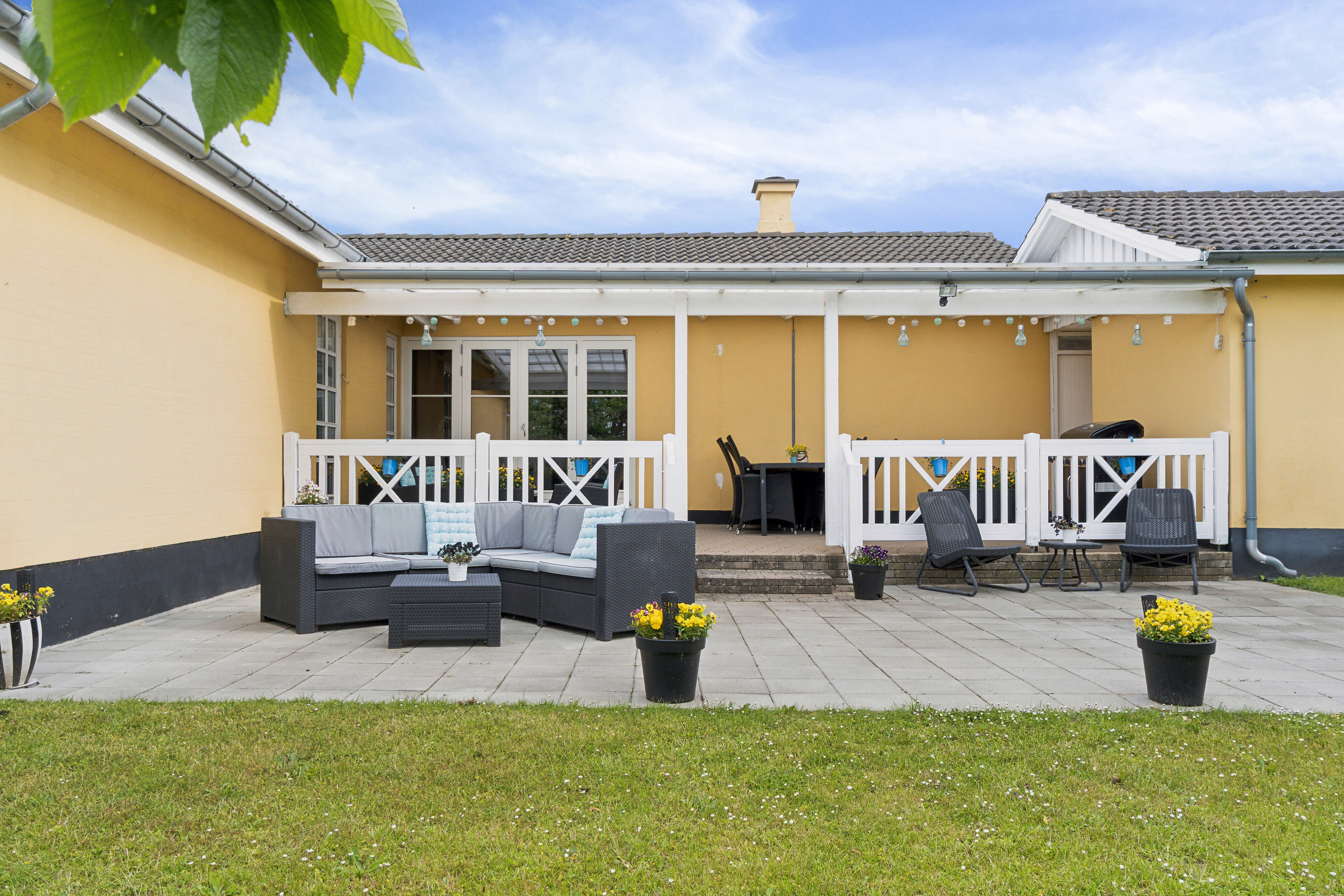 Fremhævet set fra haven billede i fuldskærmstilstand. Billede af Tollerupvej 33, 3370 Melby