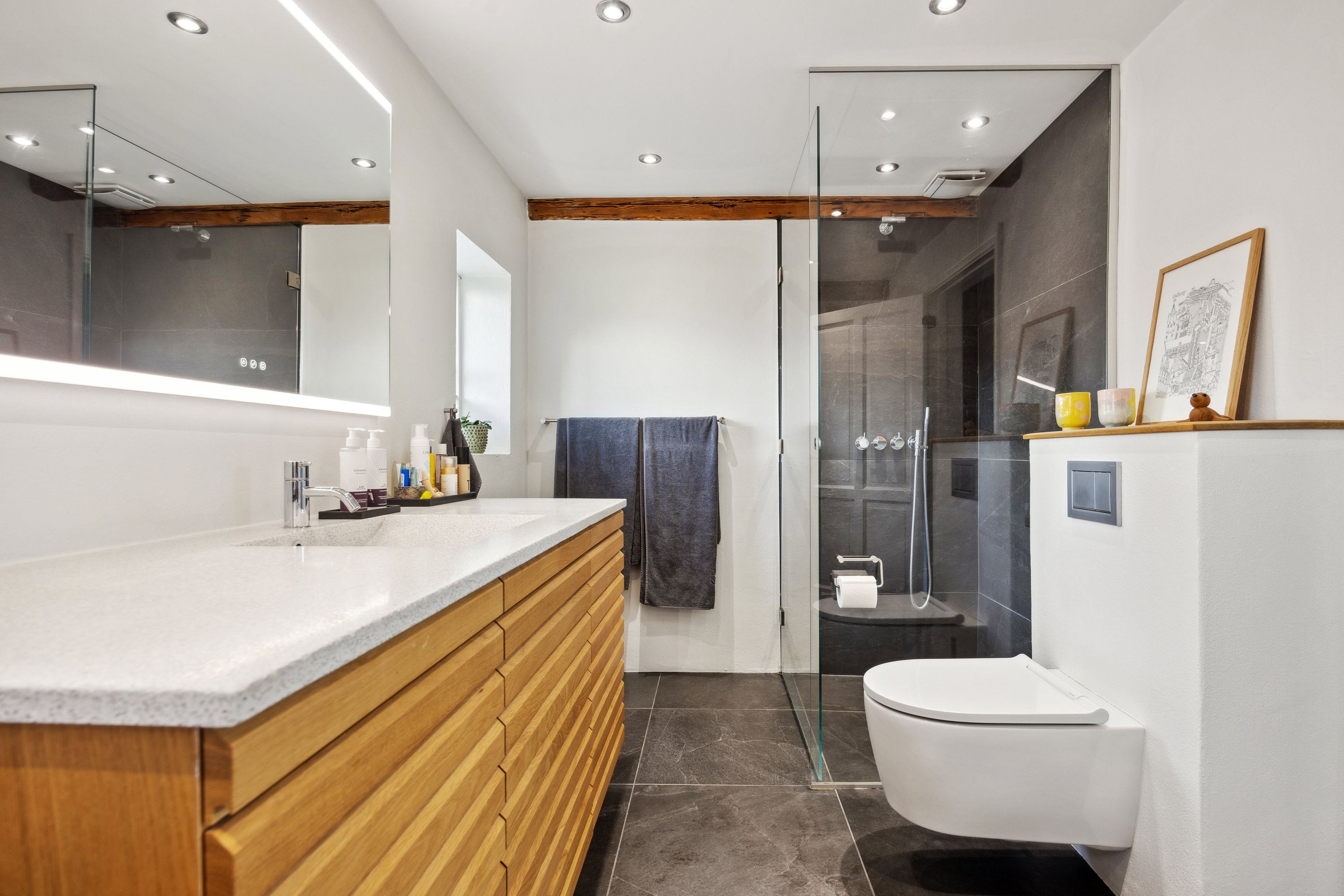 Fremhævet badeværelse billede i fuldskærmstilstand. Billede af Kirkevej 22, 9440 Aabybro