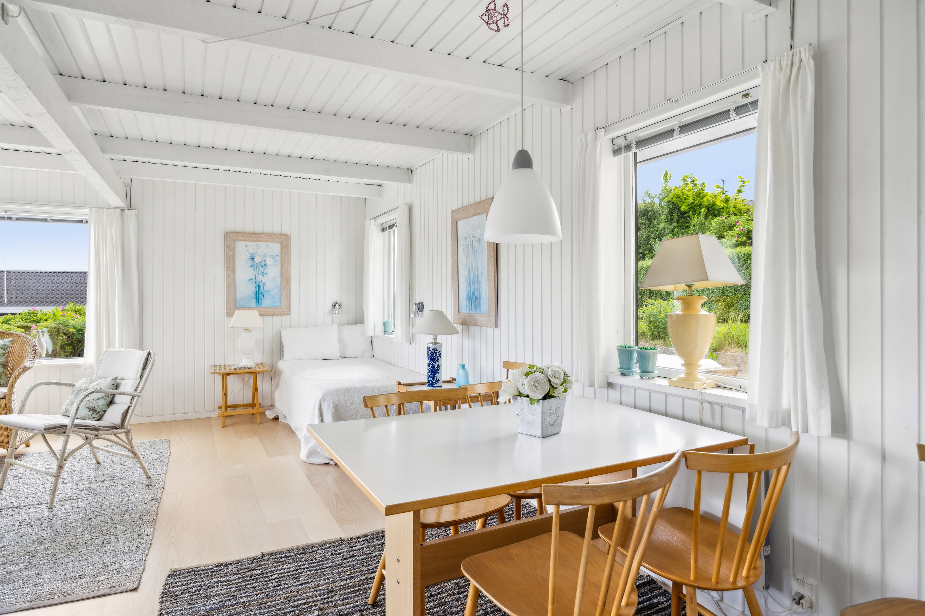 Fremhævet stue billede i fuldskærmstilstand. Billede af Fyrrebakken 3, Handrup Strand, 8400 Ebeltoft