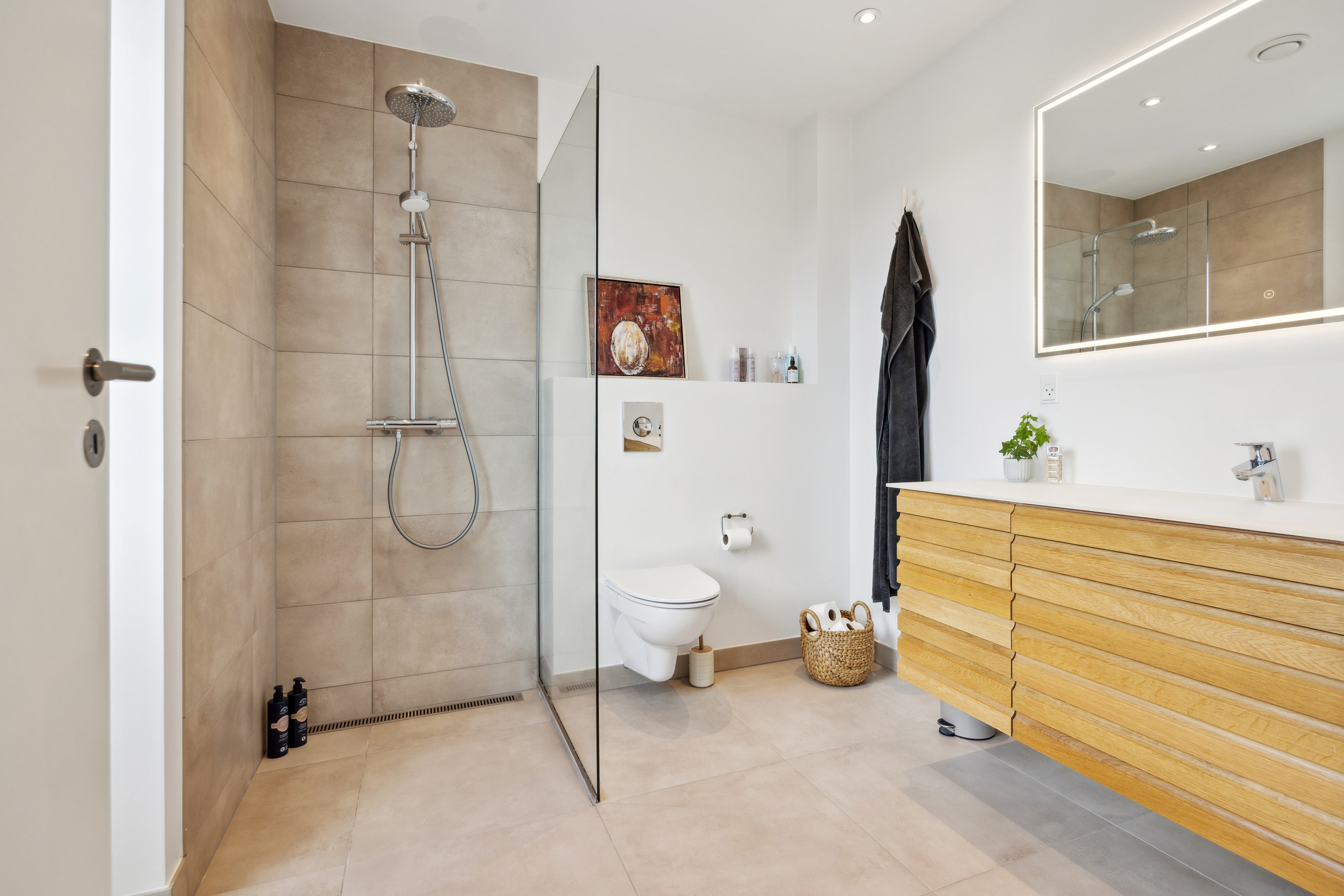 Fremhævet badeværelse billede i fuldskærmstilstand. Billede af Aabybro Centret 7, 6. 1., 9440 Aabybro