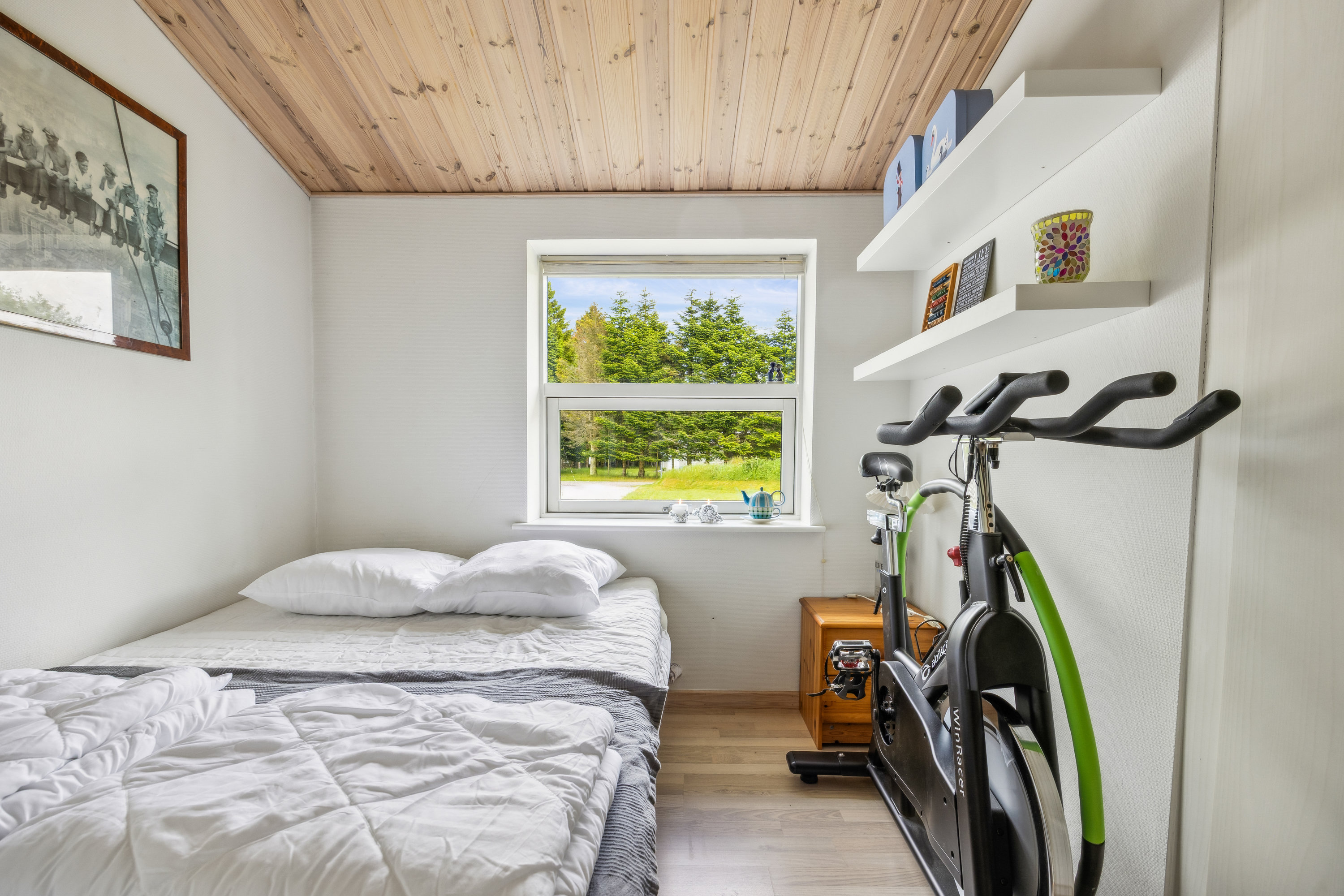 Fremhævet værelse billede i fuldskærmstilstand. Billede af Mosters Vænge 24, 9370 Hals