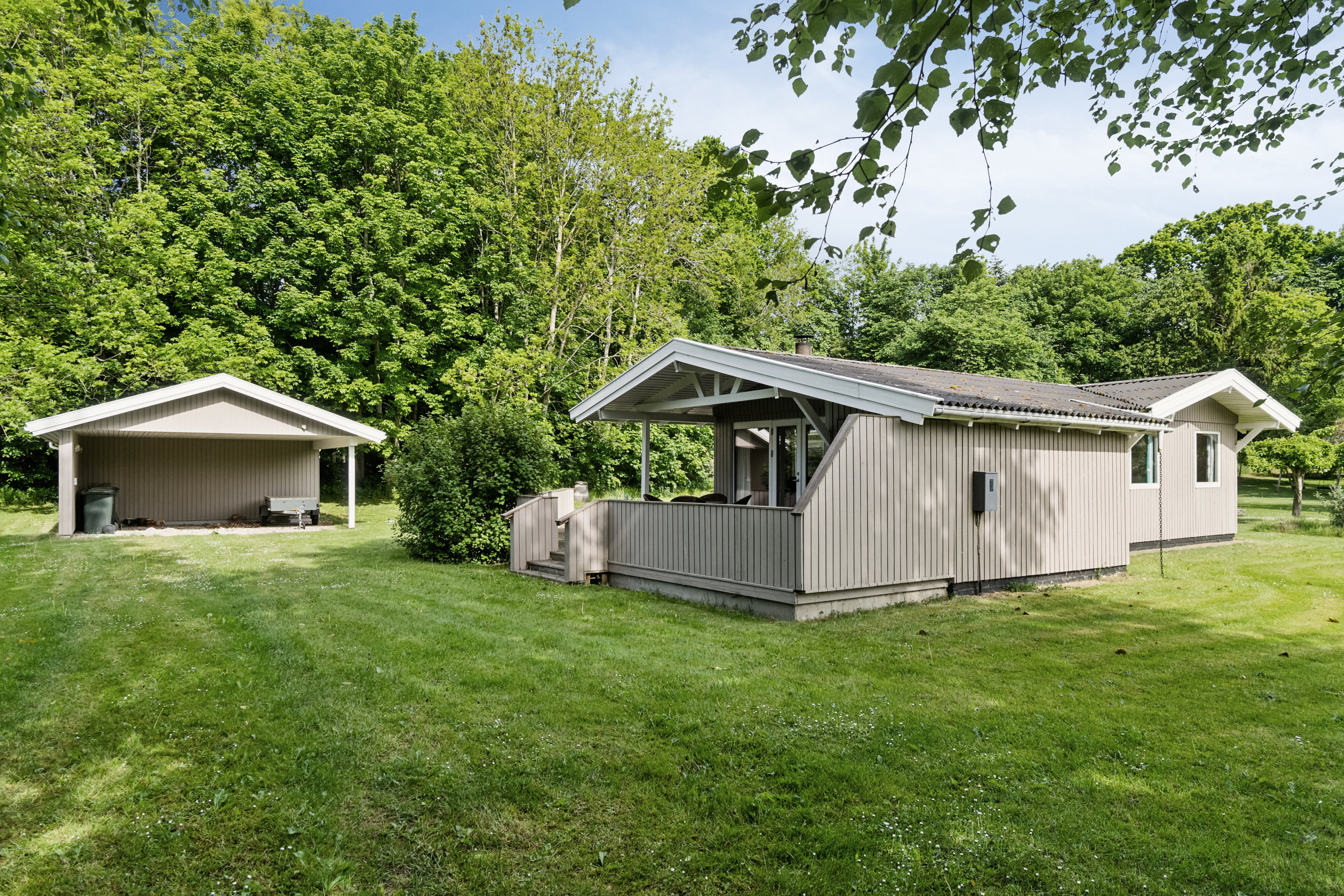 Miniaturebillede 2: set fra haven. Billede af Østergårdsvej 17, Klint, 4500 Nykøbing Sj