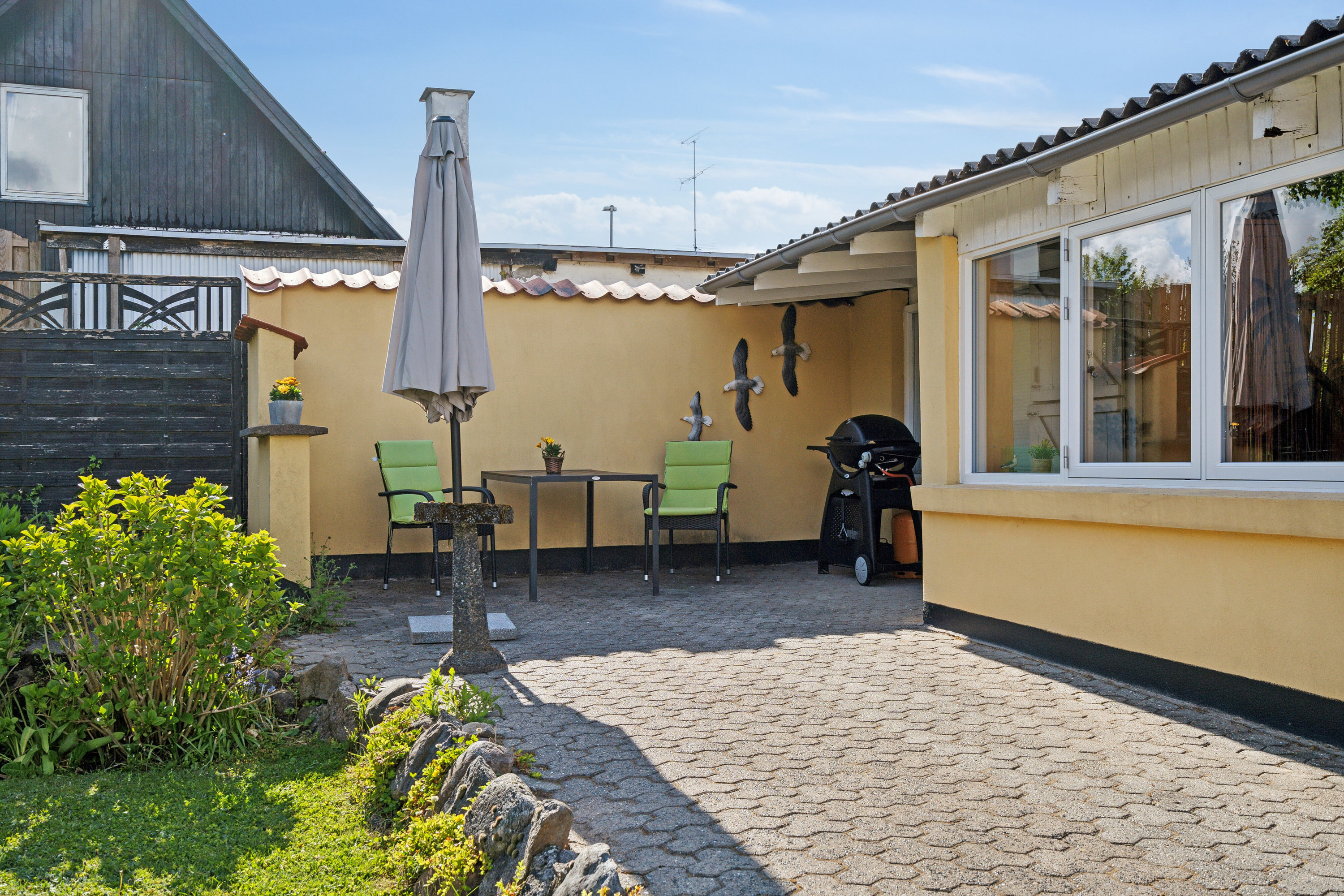 Fremhævet set fra vejen billede i fuldskærmstilstand. Billede af Tegldal 5, 9830 Tårs